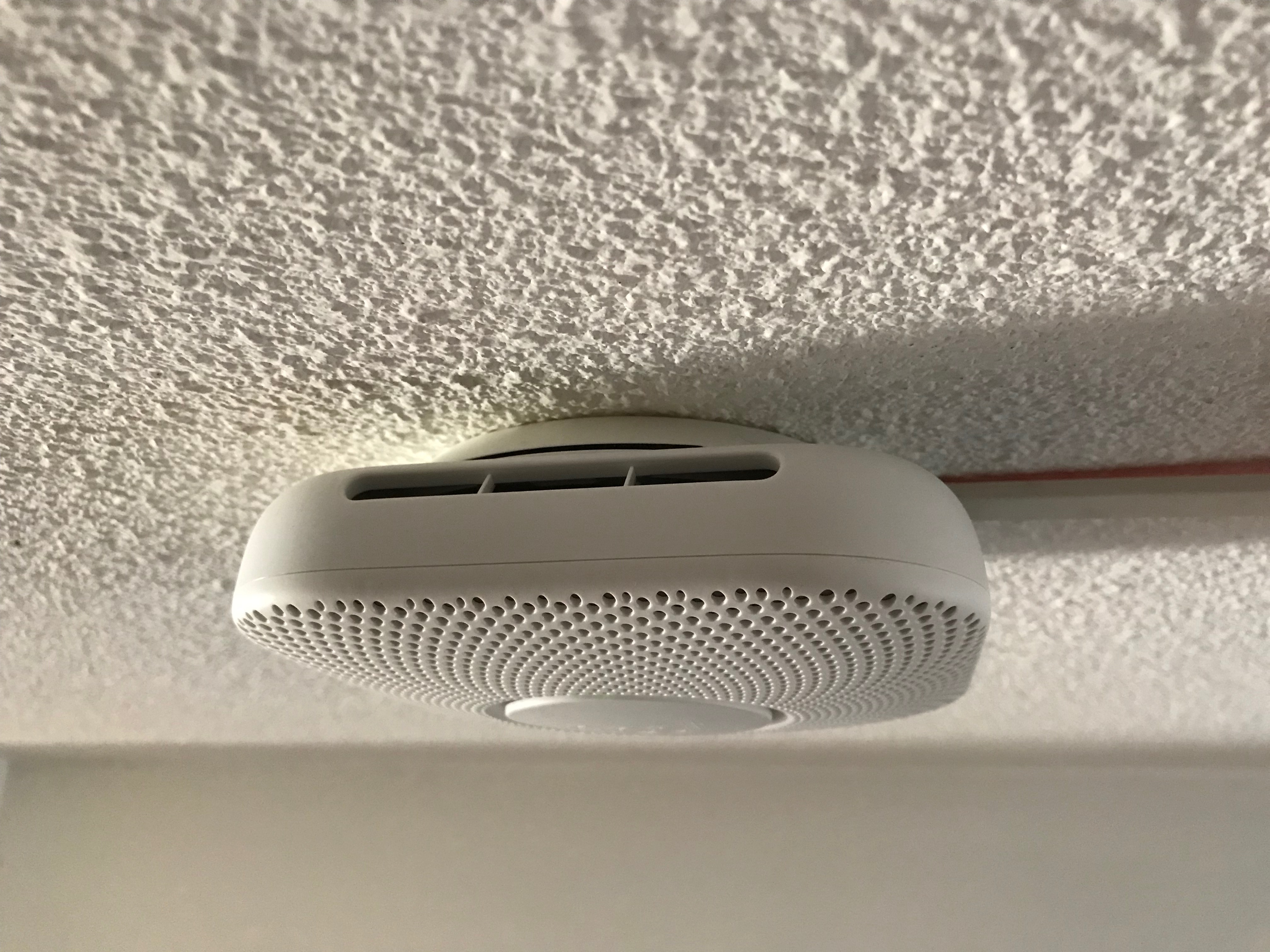 Miniatura 2 do modelo 3D Nest Protect v2 Mount Ring