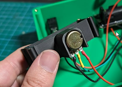 Miniatura 22 do modelo 3D Remote compatible with Lego Duplo Train using ESP32