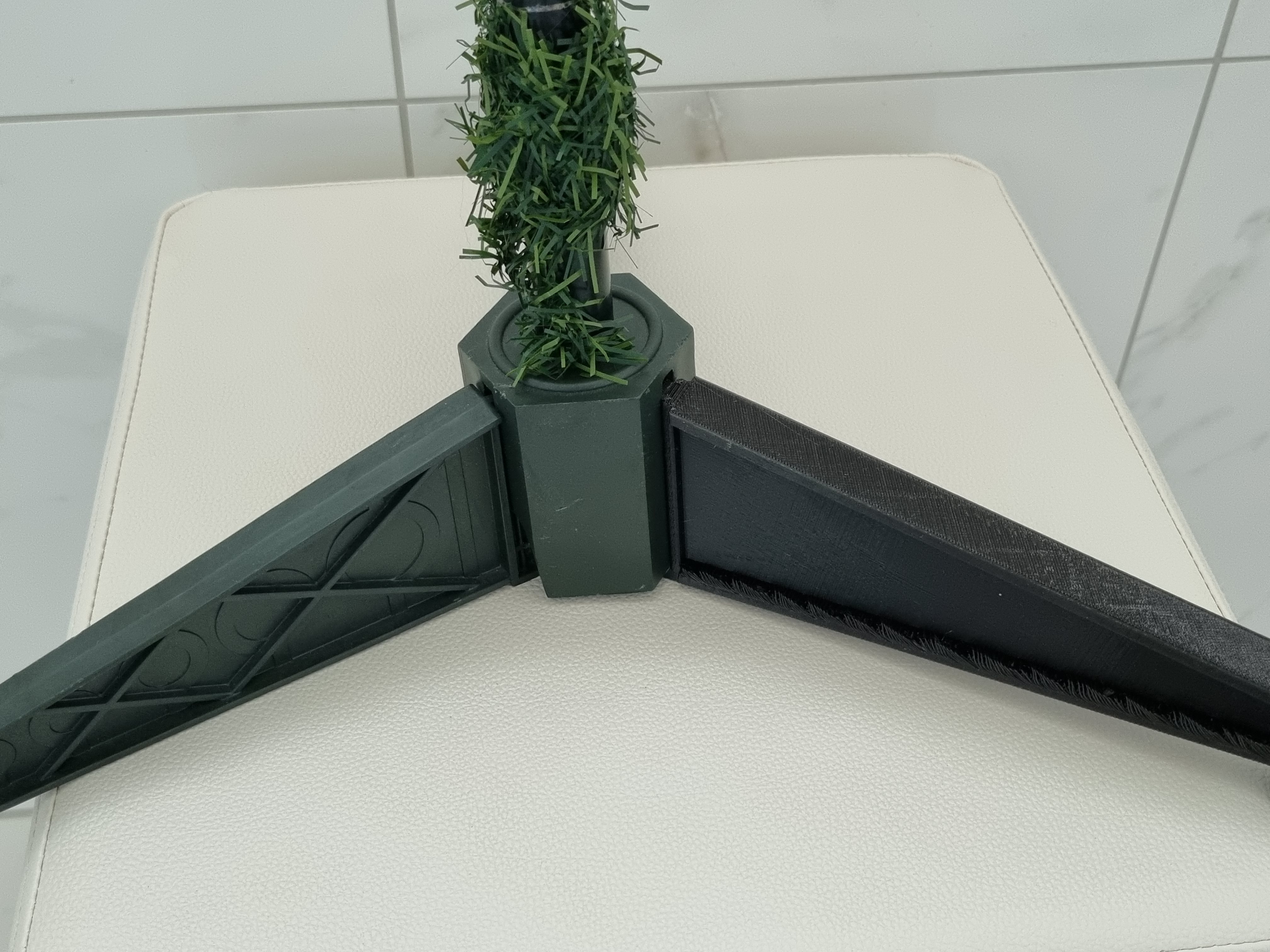 Miniatura 2 do modelo 3D Tree stand leg