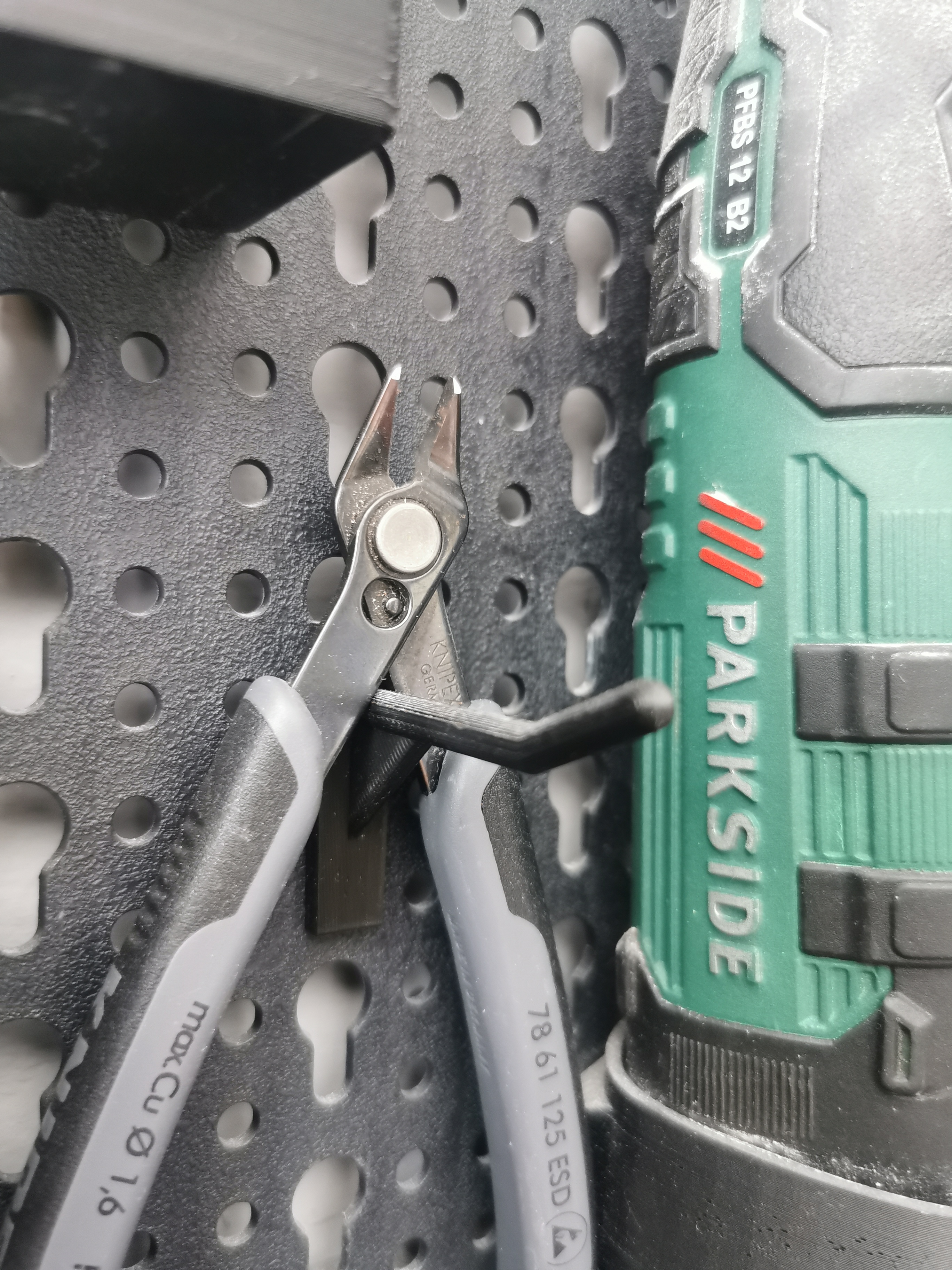 Držáky na parkside stěnu nářadí / parkside pegboard hook and holders