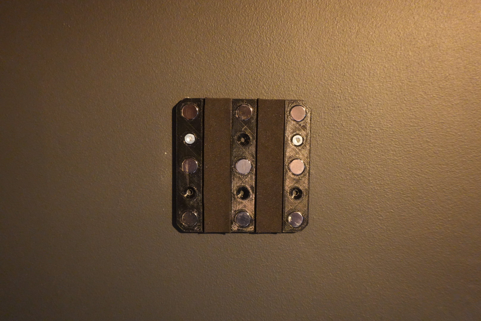 Low Profile Displate Mount