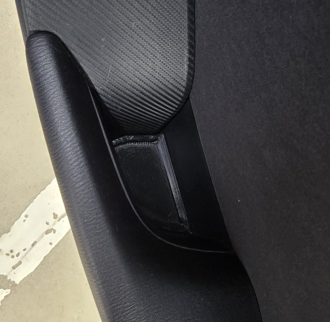 Mazda 3 hatchback back door rubber