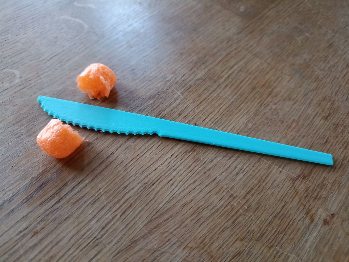Child-safe knife