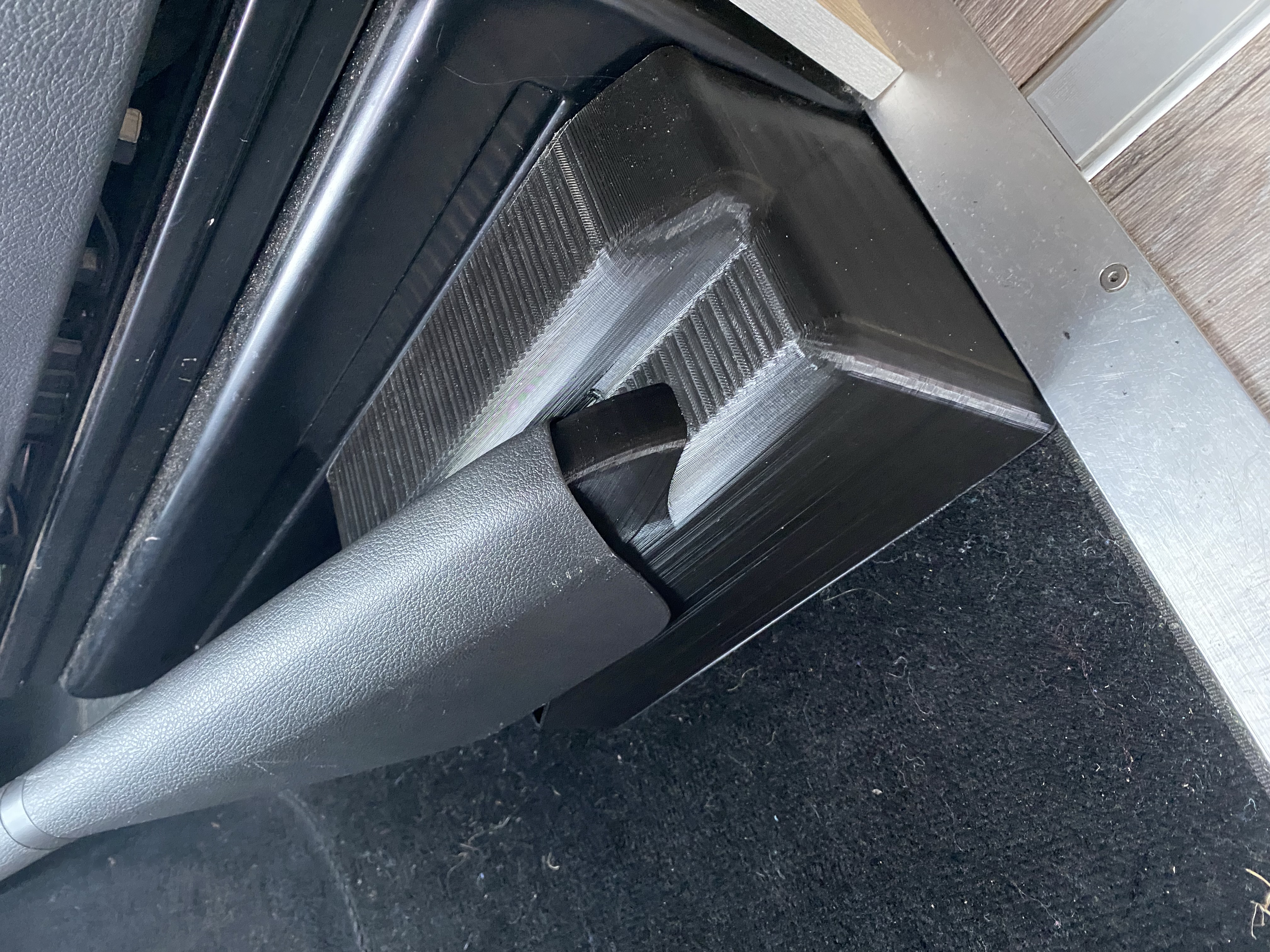 T6.1 Lowered Handbrake Cover