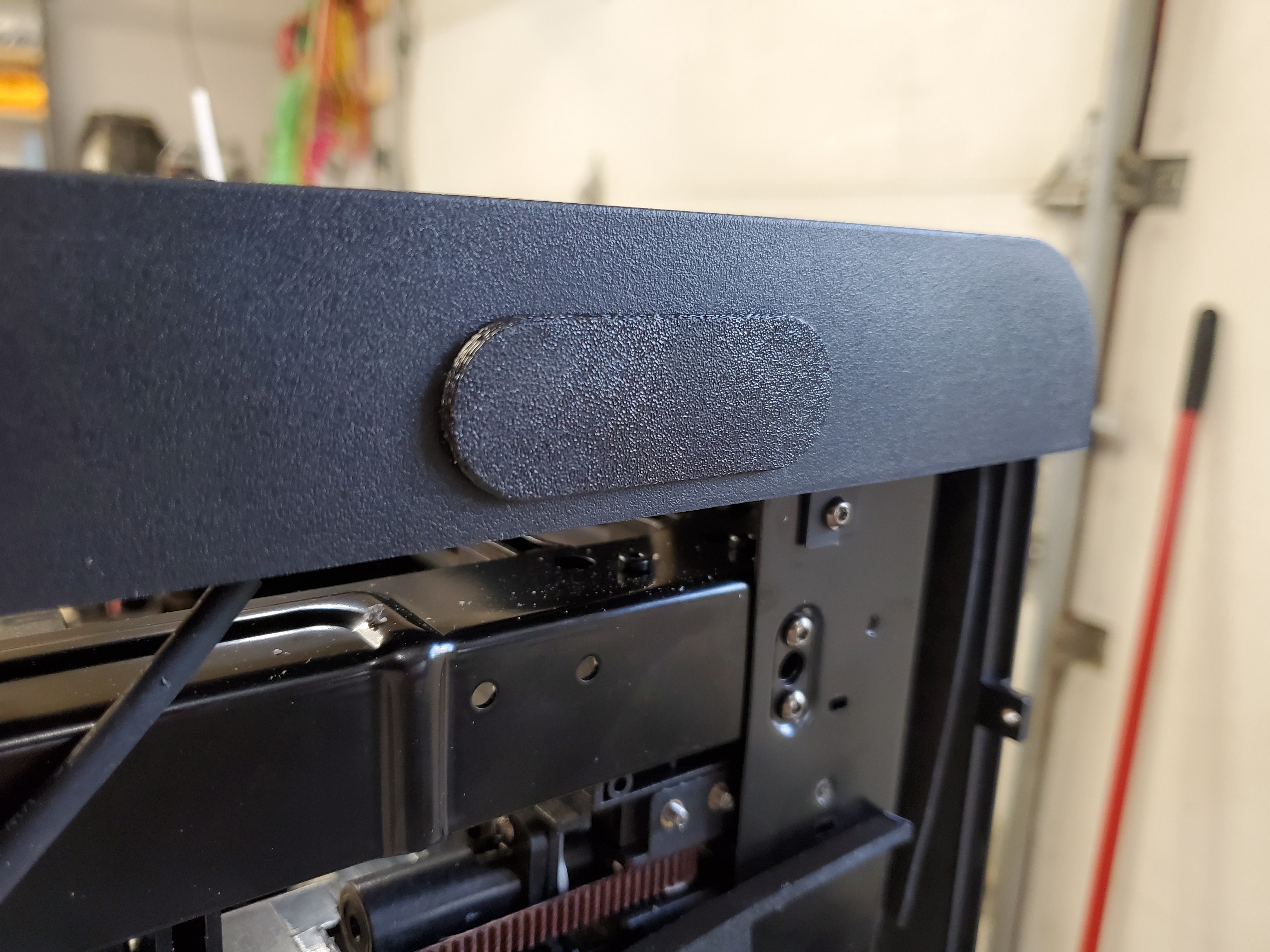 Qidi Q1 Pro Rear PTFE Port Cover