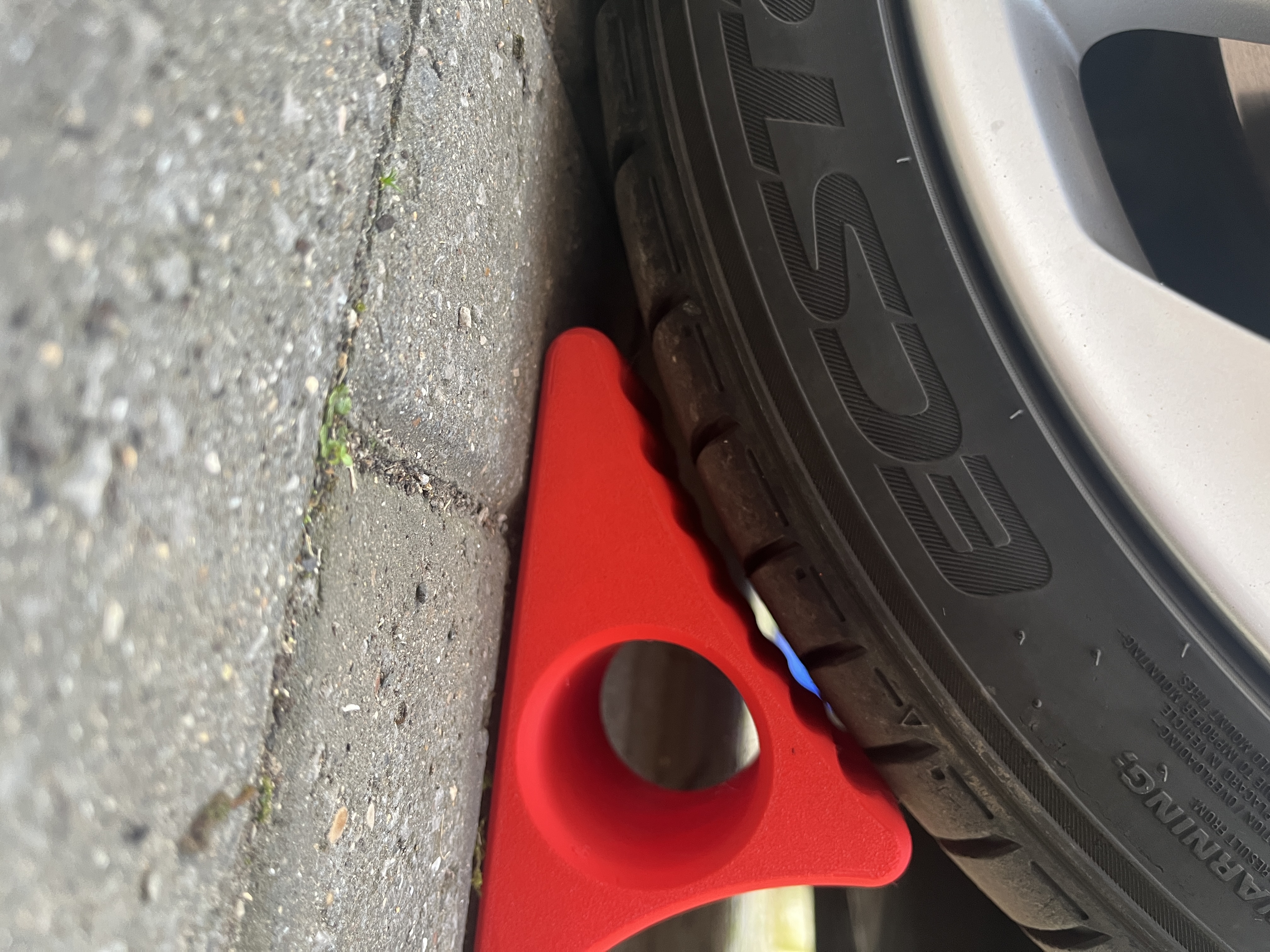 Tyre Hose Blocker