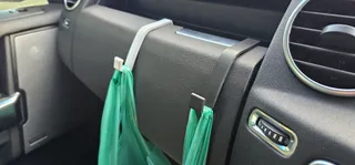 Discovery 4 Glove Box Hook
