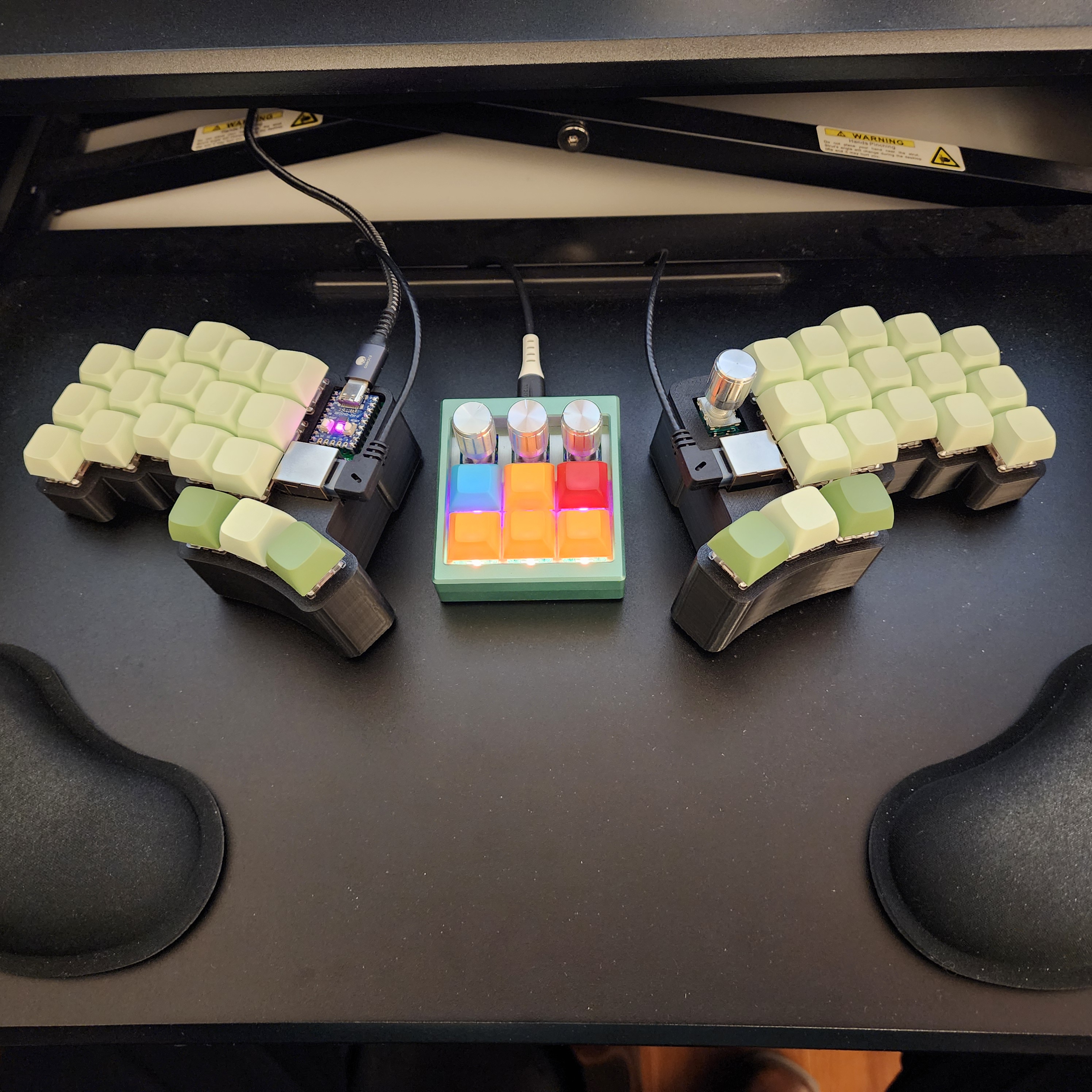 Two Case Designs for CheapinoV2 Split Ergo Keyboard (by tompi)