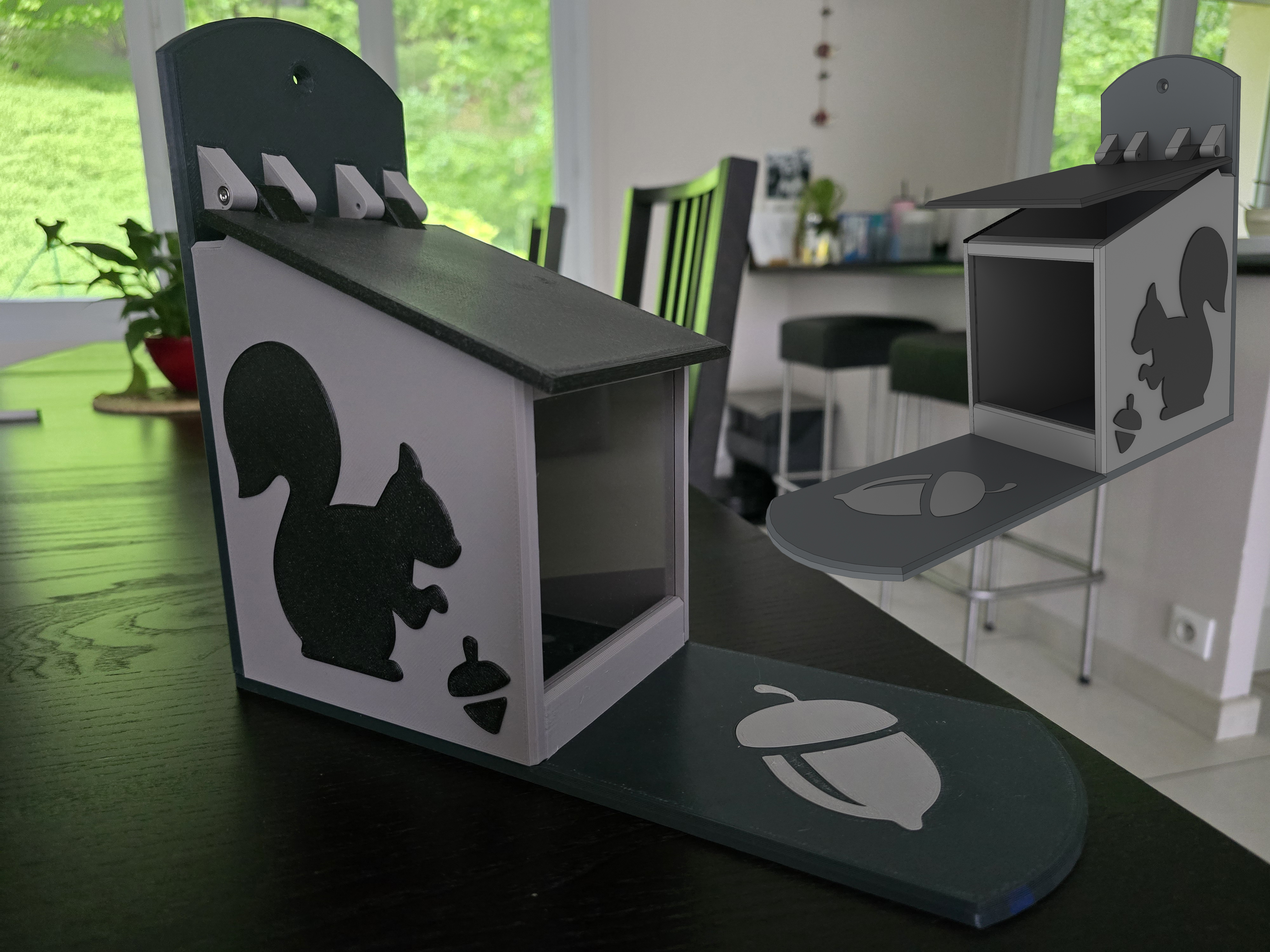 Miniatura 2 do modelo 3D Squirrel Feeder