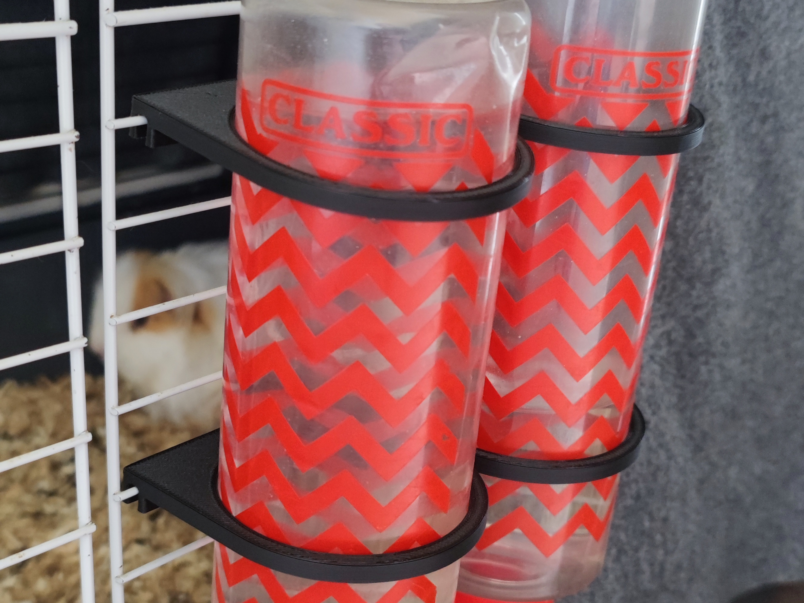 Hydration Station: Easy-Print Water Bottle Holders for Small Pets