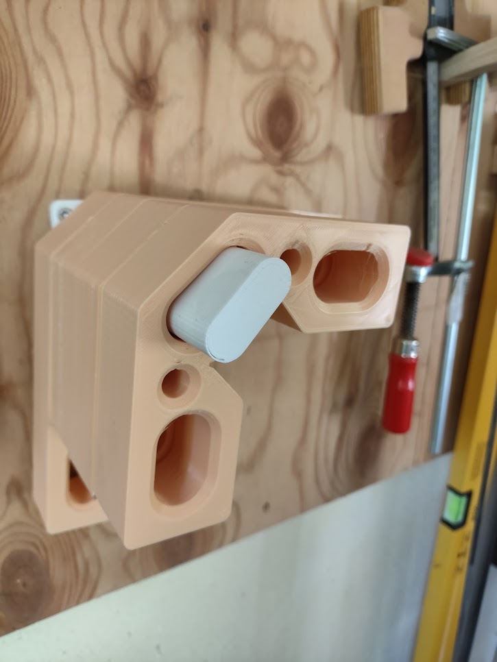 Serious Clamp It Simple Holder