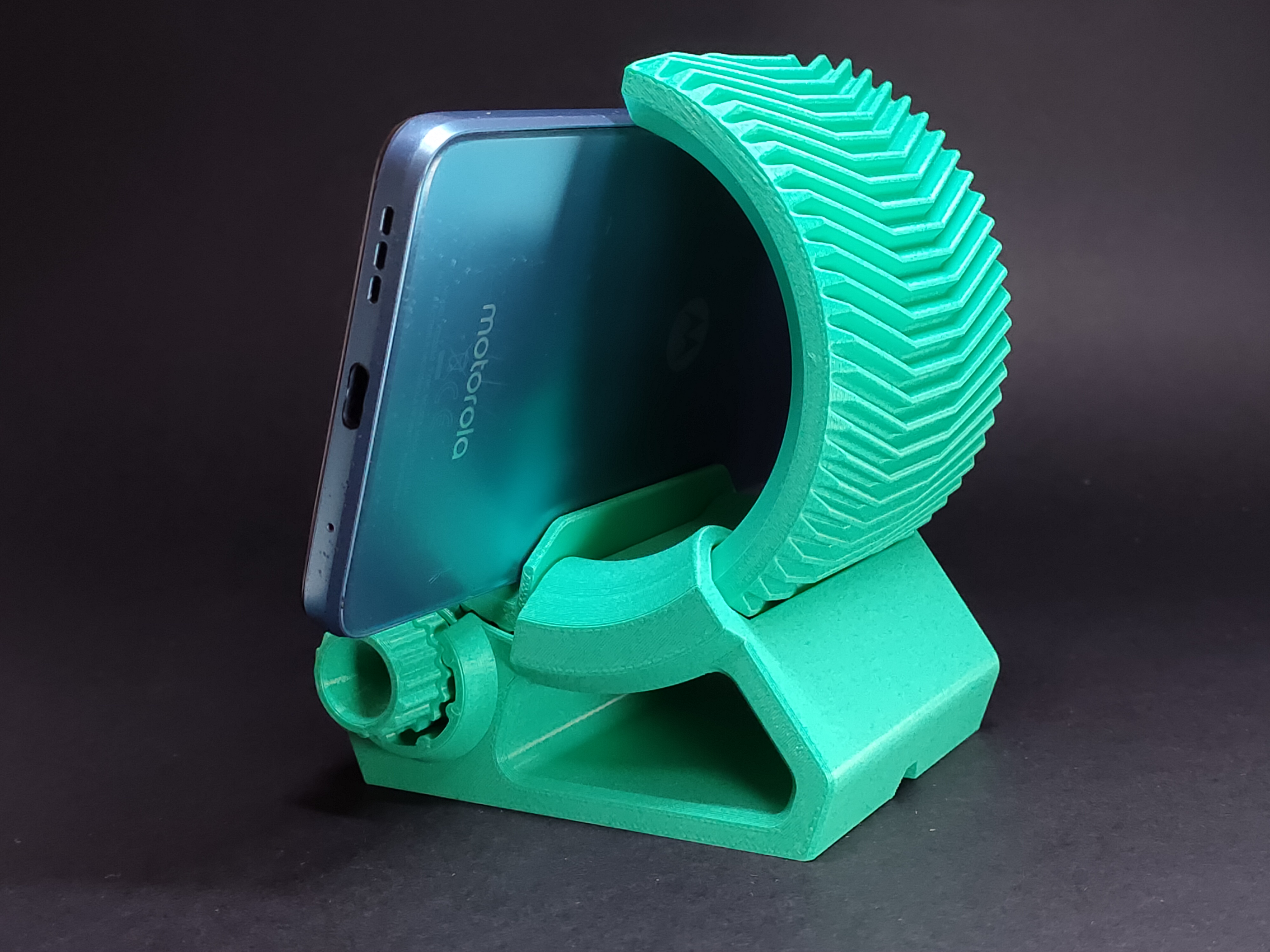 Miniatura 2 do modelo 3D Geared Phone stand 2