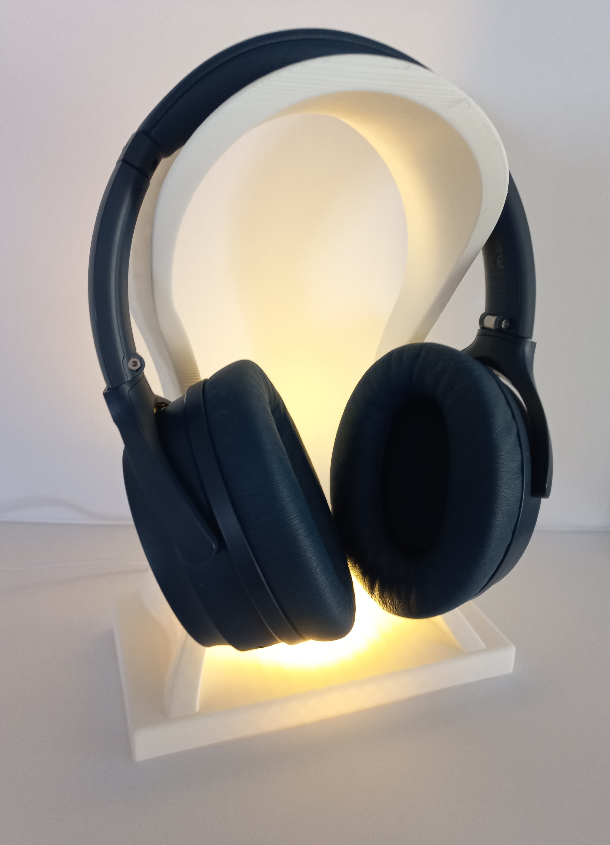 The Halo Glow: LED Headphone Stand