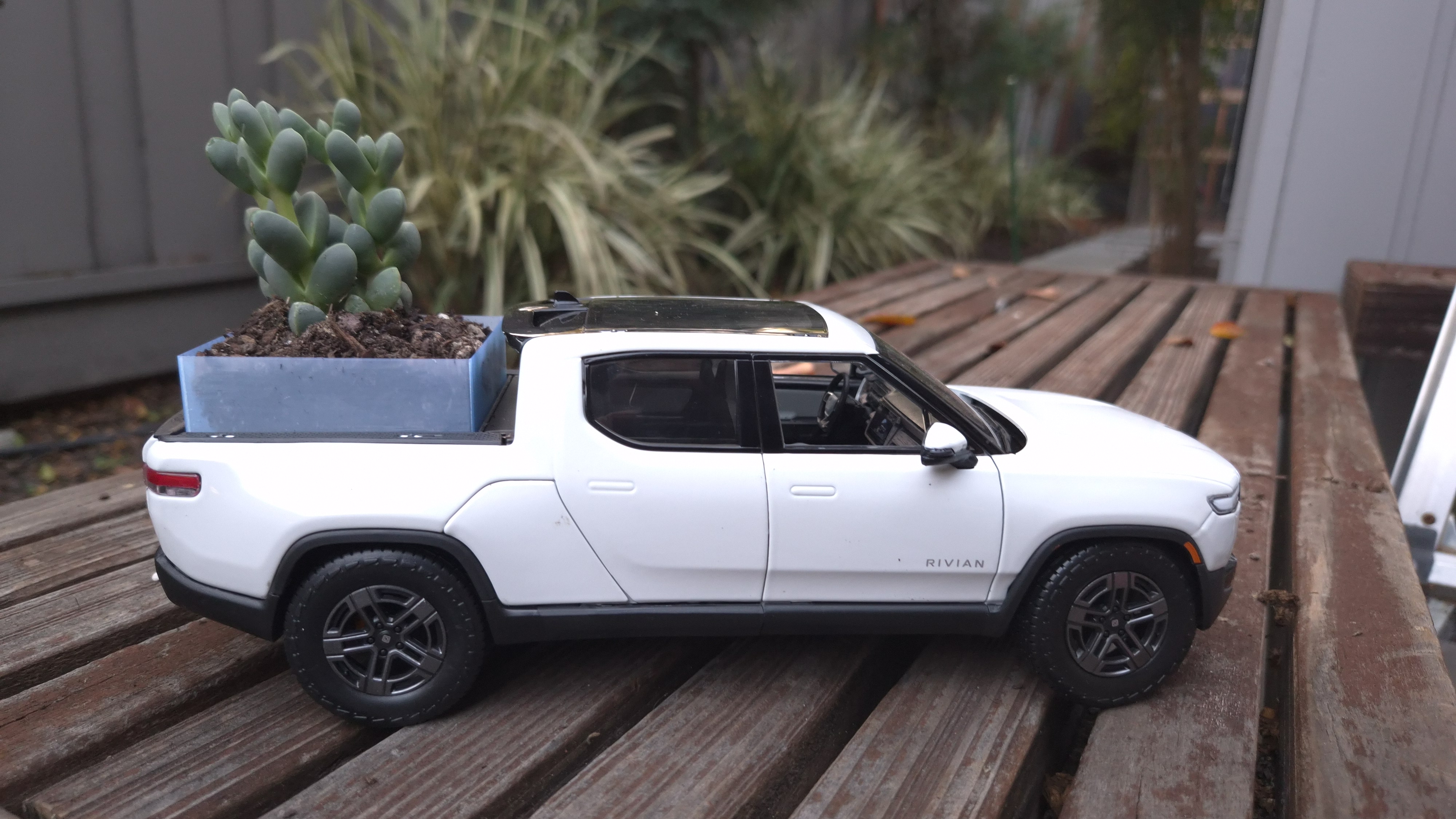 Rivian R1T 1/20 scale planter box