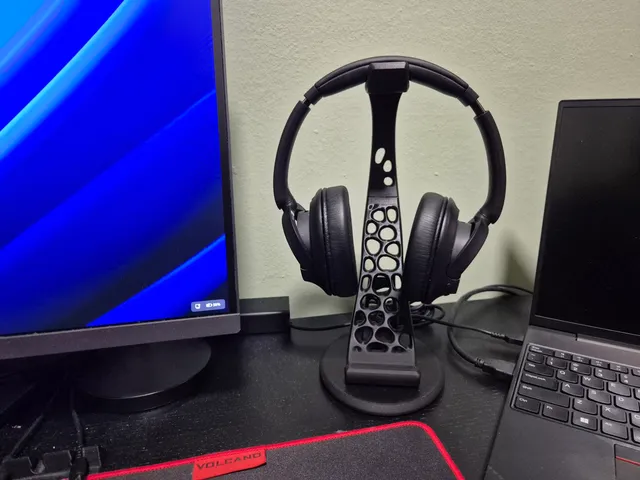 Organic Voronoi Phone & Headphone Stand – 2 in 1