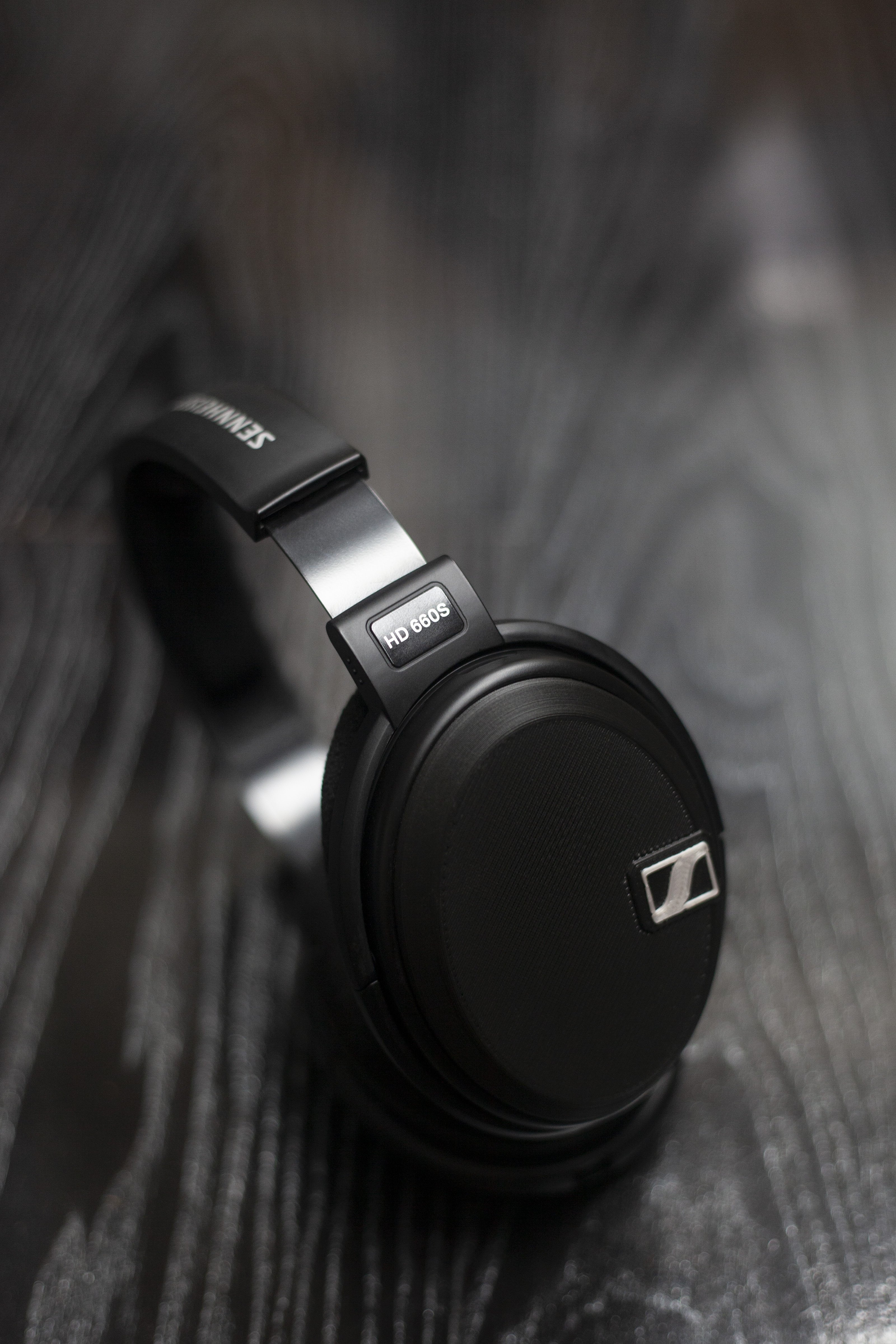 Sennheiser HD600-series closed caps