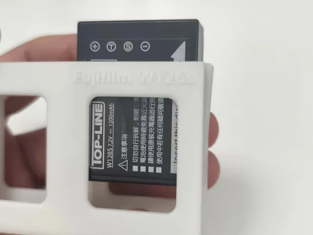 Fujifilm w126s battery case
