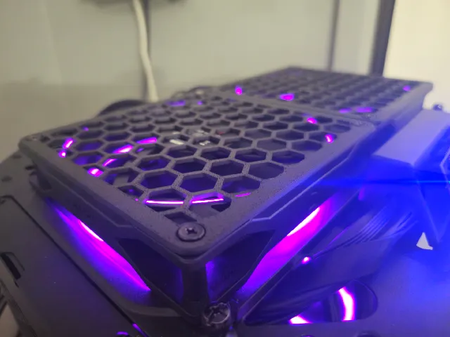 Thermaltake Tower 300 Computer Fan Guard Grill (140mm)