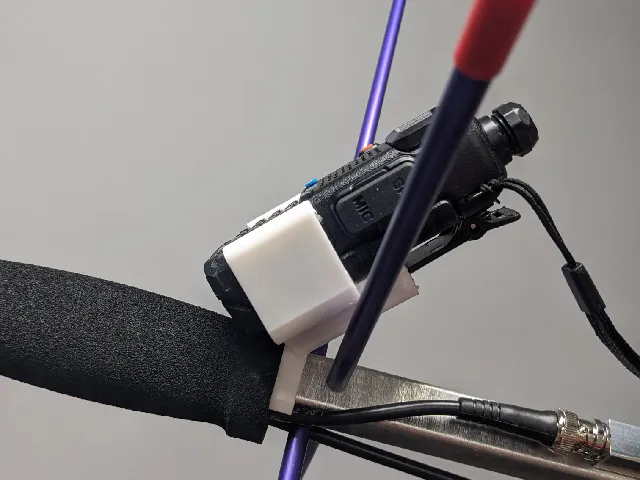 UV-5R Arrow Yagi antenna mount
