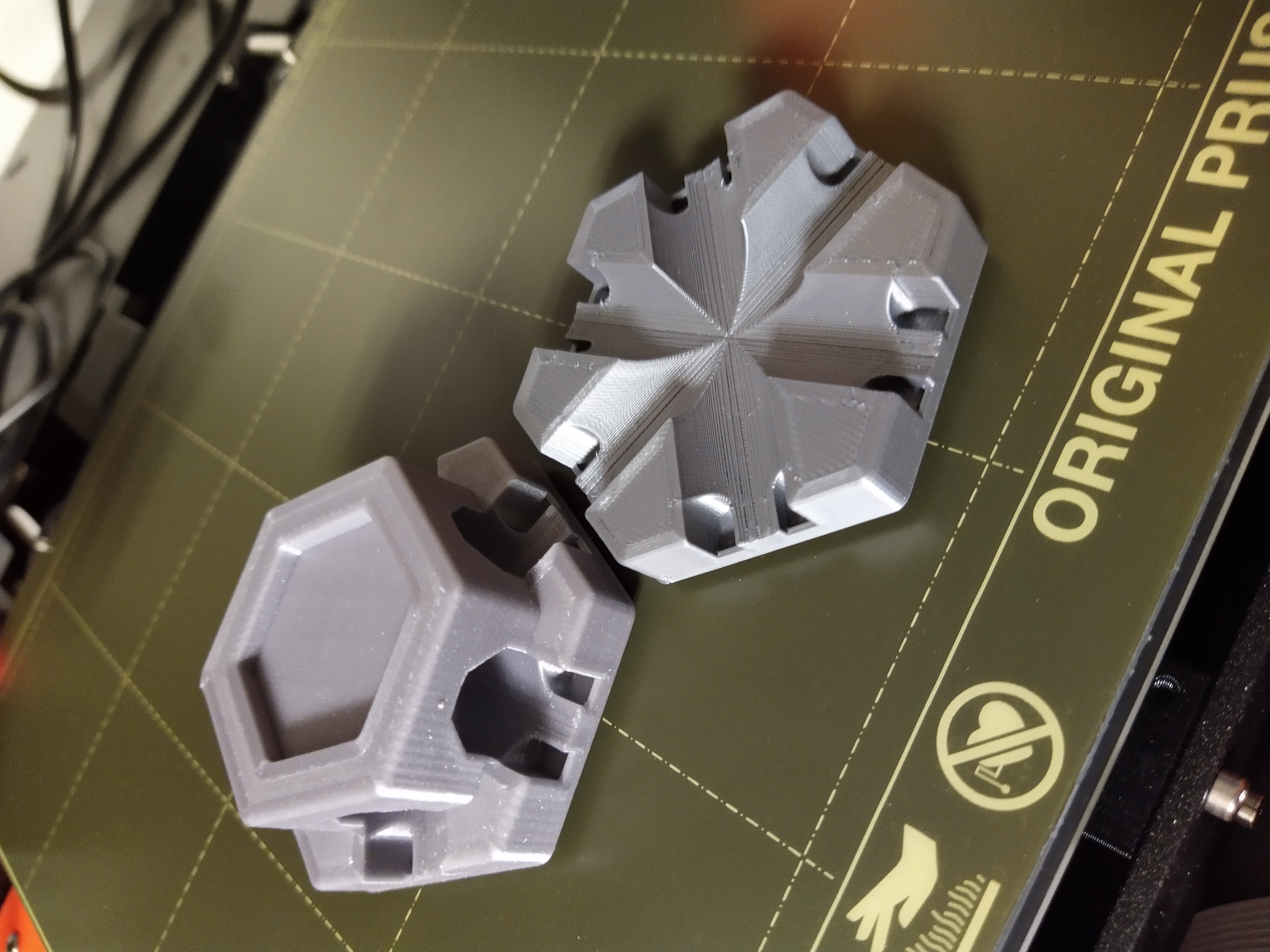 GRAVITRAX Standard stone with triple crossing