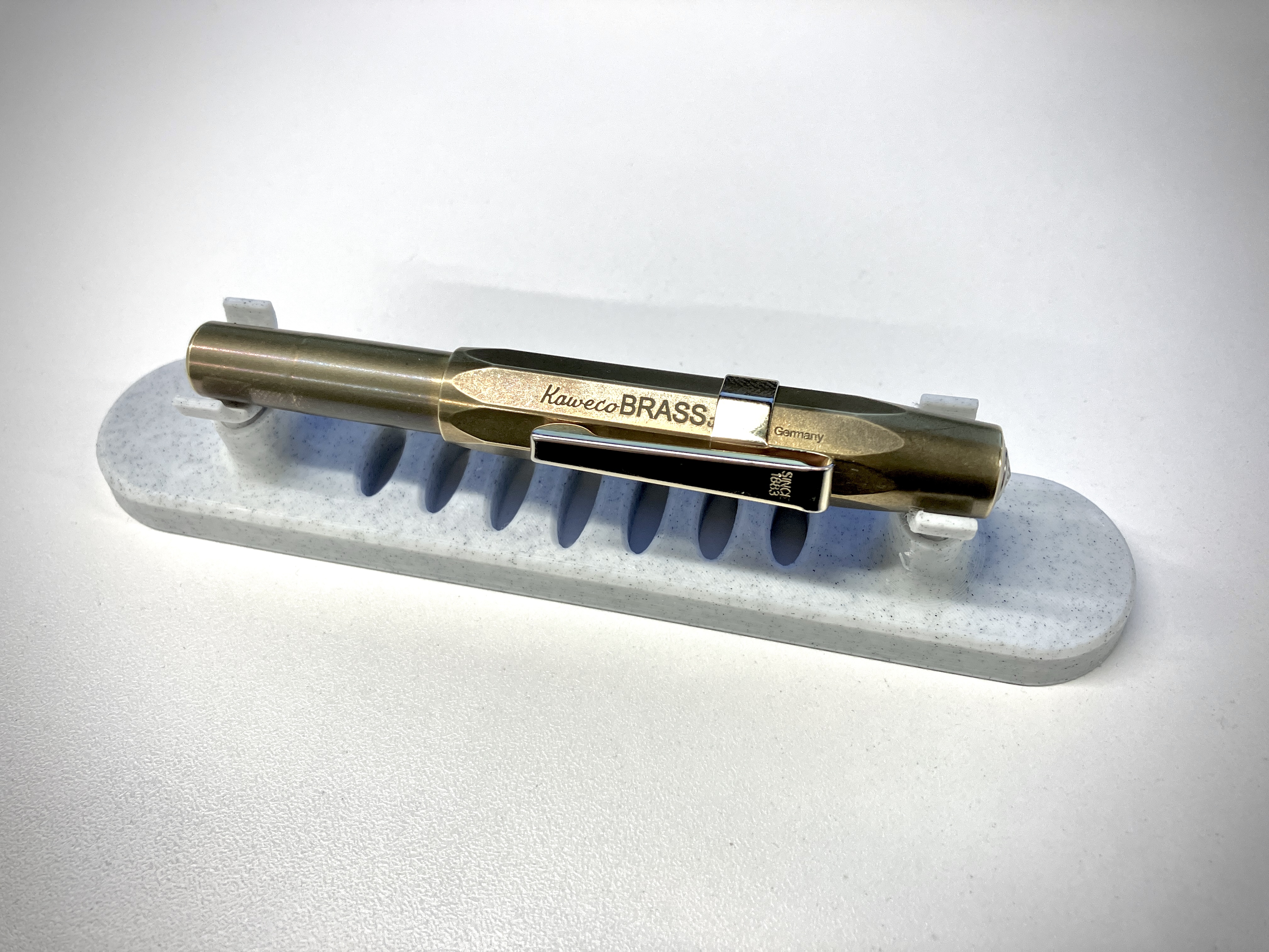 Classy Pen Stand — miniatura 3