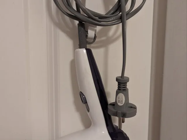 Cable strain relief replacement for Philips SalonDry Compact