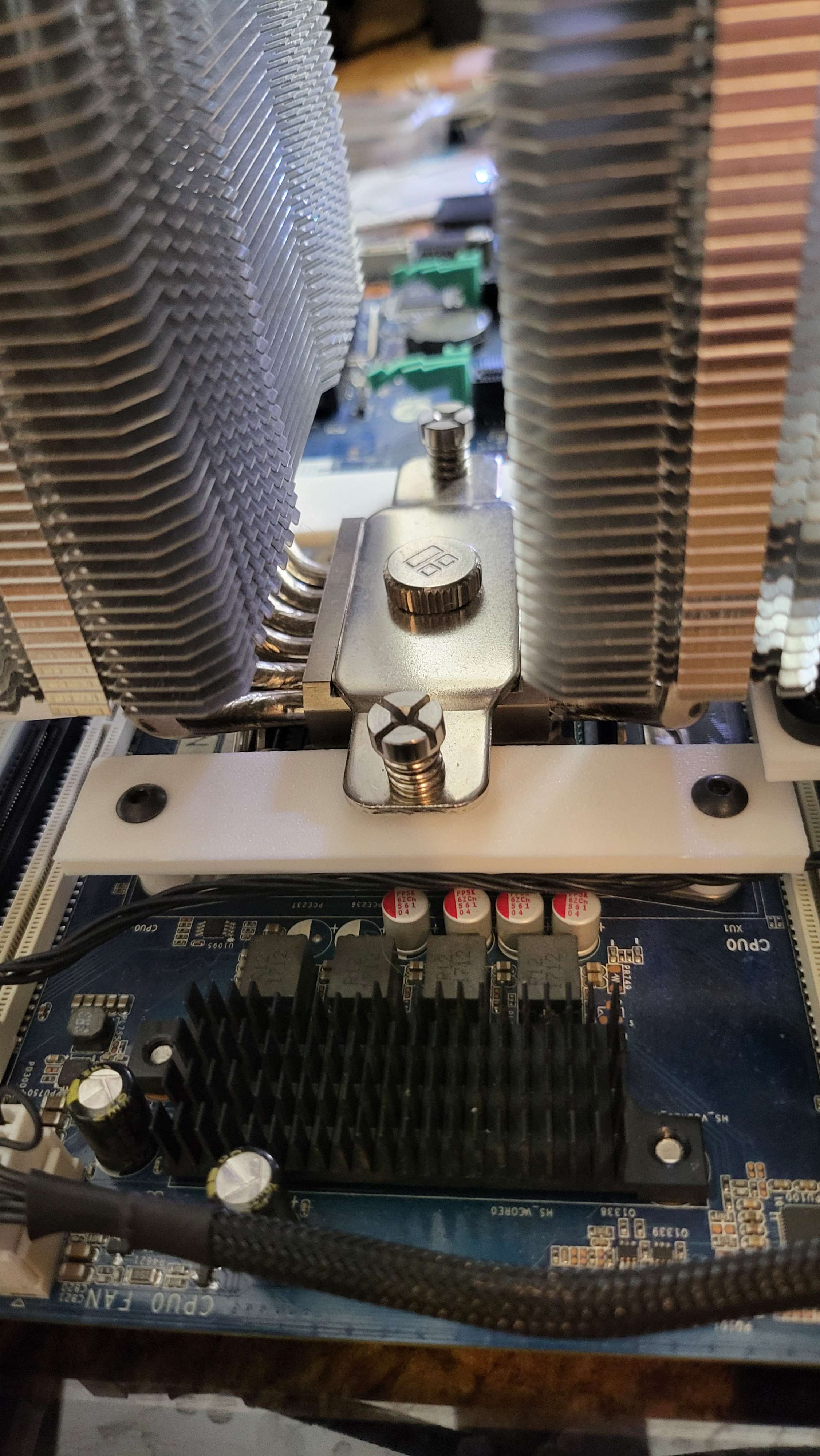 Thermalright 2011 mounting bracket.