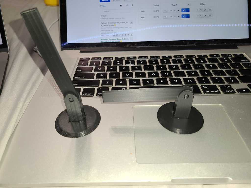 Print-in-place Toy Railroad Gate