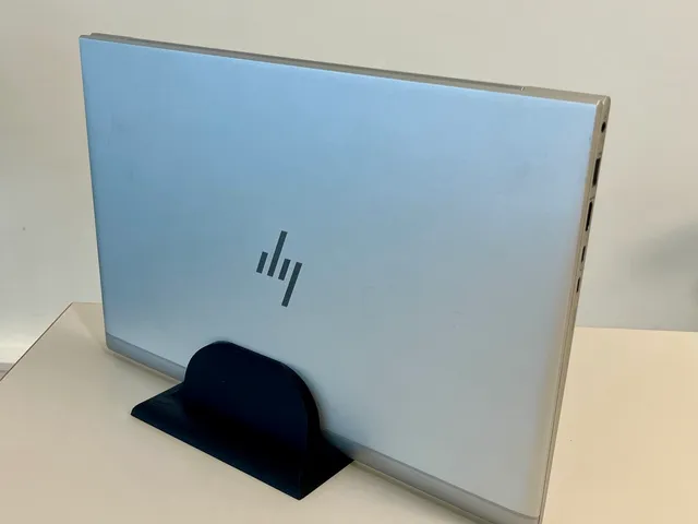 Vertical stand for HP ELITEBOOK 850 G8