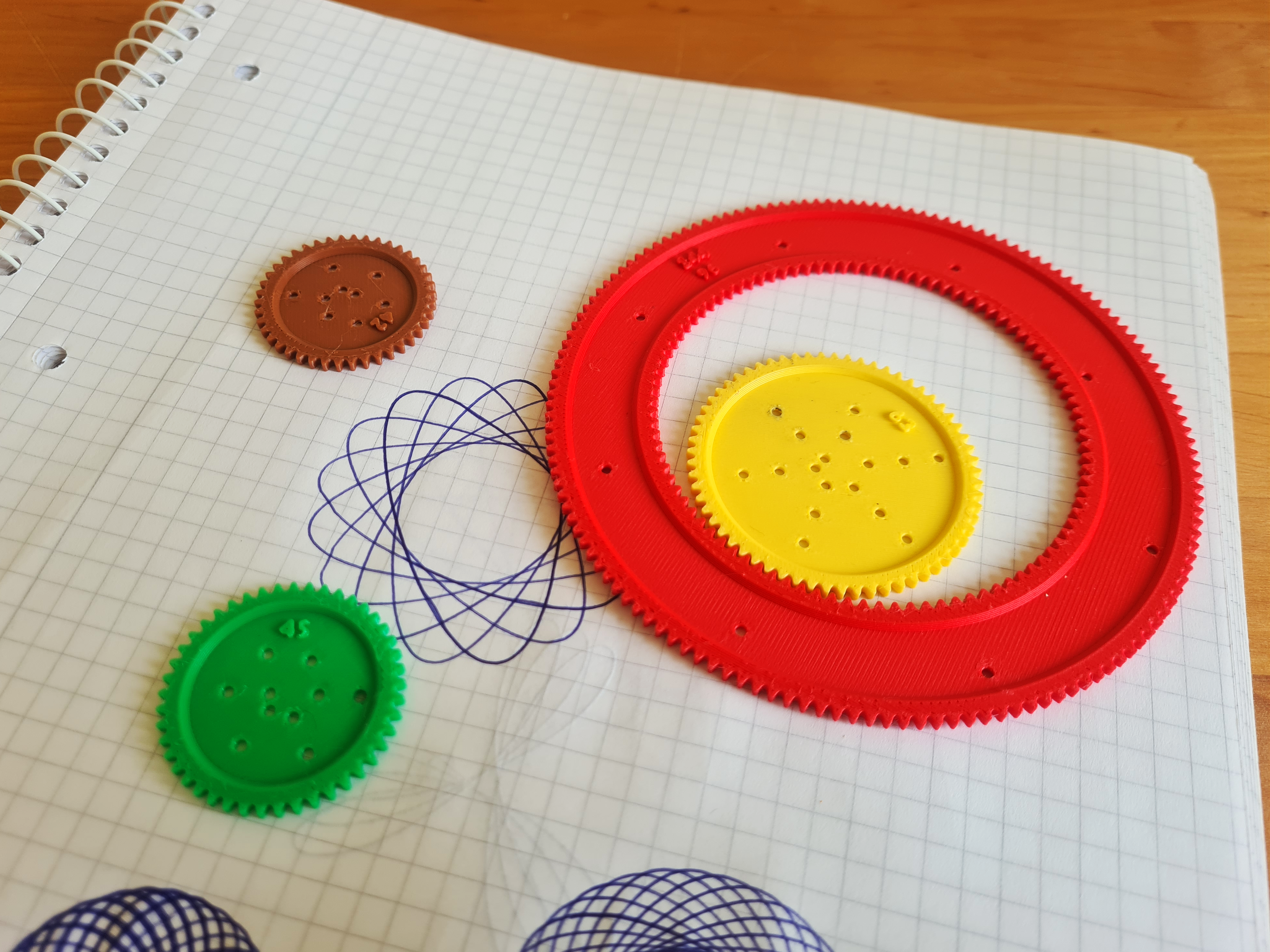 Miniatura 4 do modelo 3D Spirograph drawing template