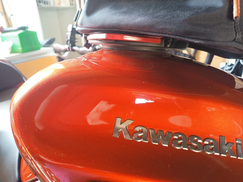 Givi Tanklock COMPATIBLE tank mount (Kawasaki)