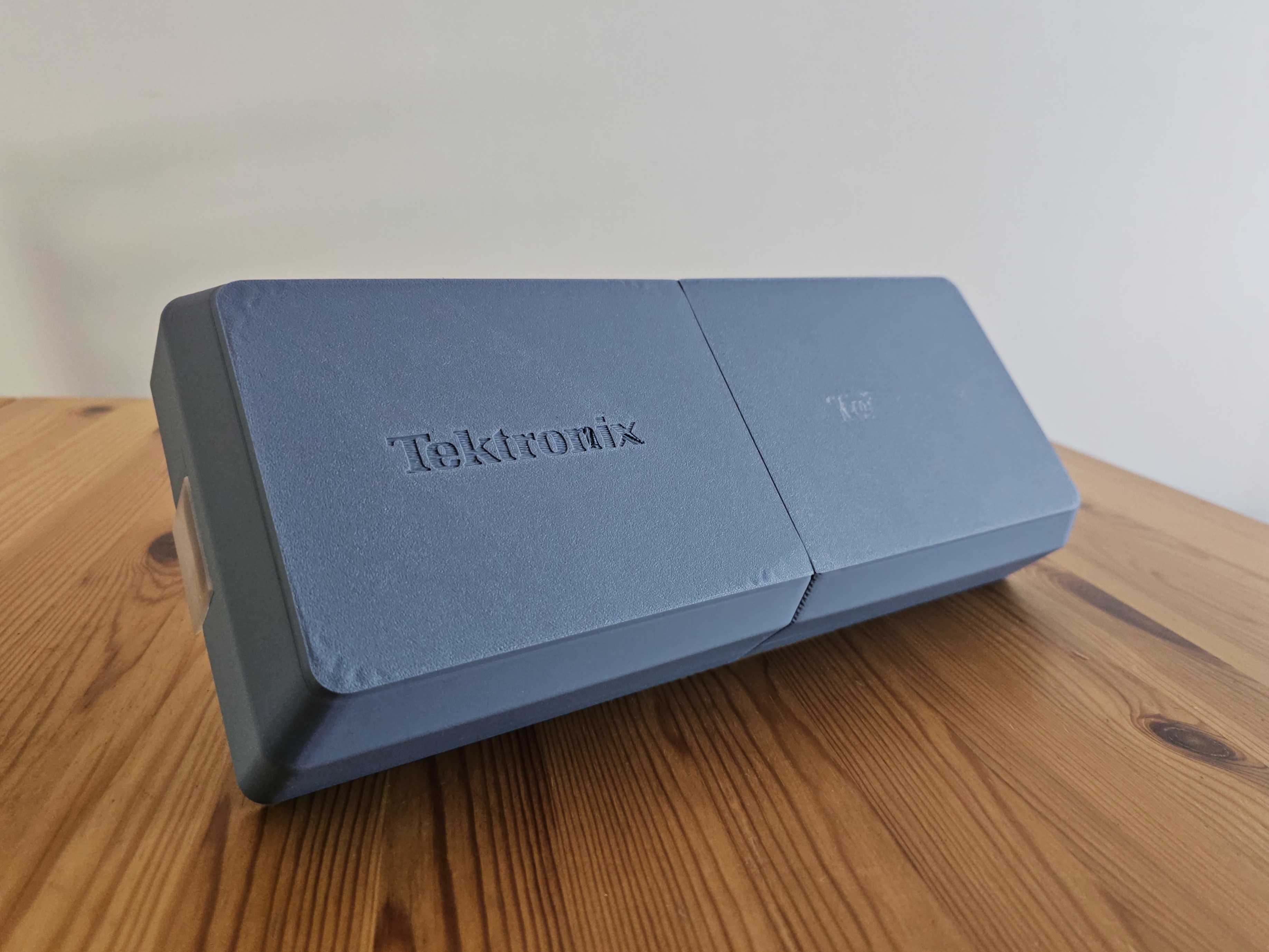 Tektronix 2230 oscilloscope front cover