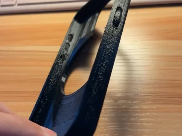 iPhone 15 Pro case with MagSafe hole