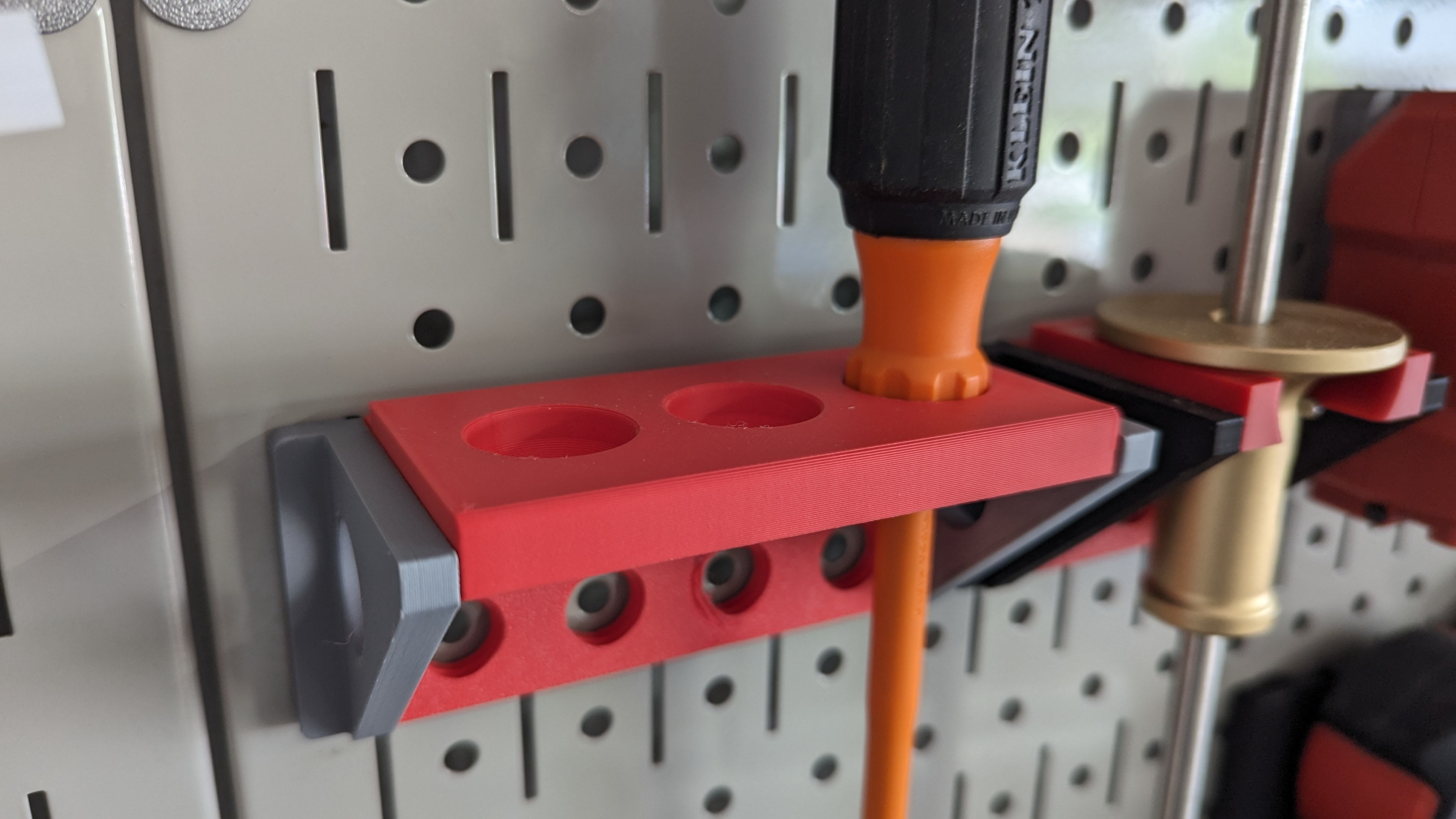 Klein Insulated Screwdriver Holder for Wall Control