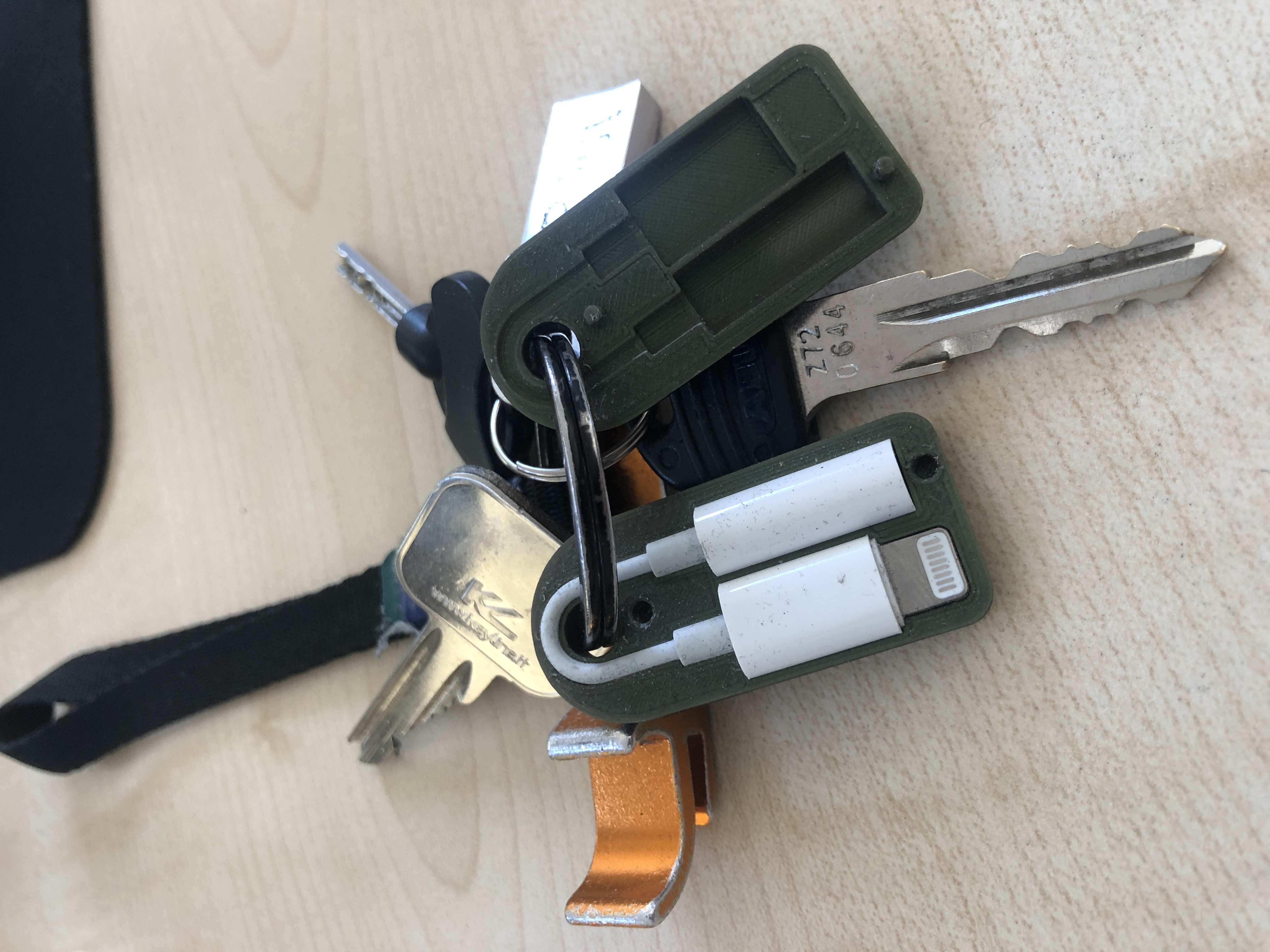 Keychain aux adapter