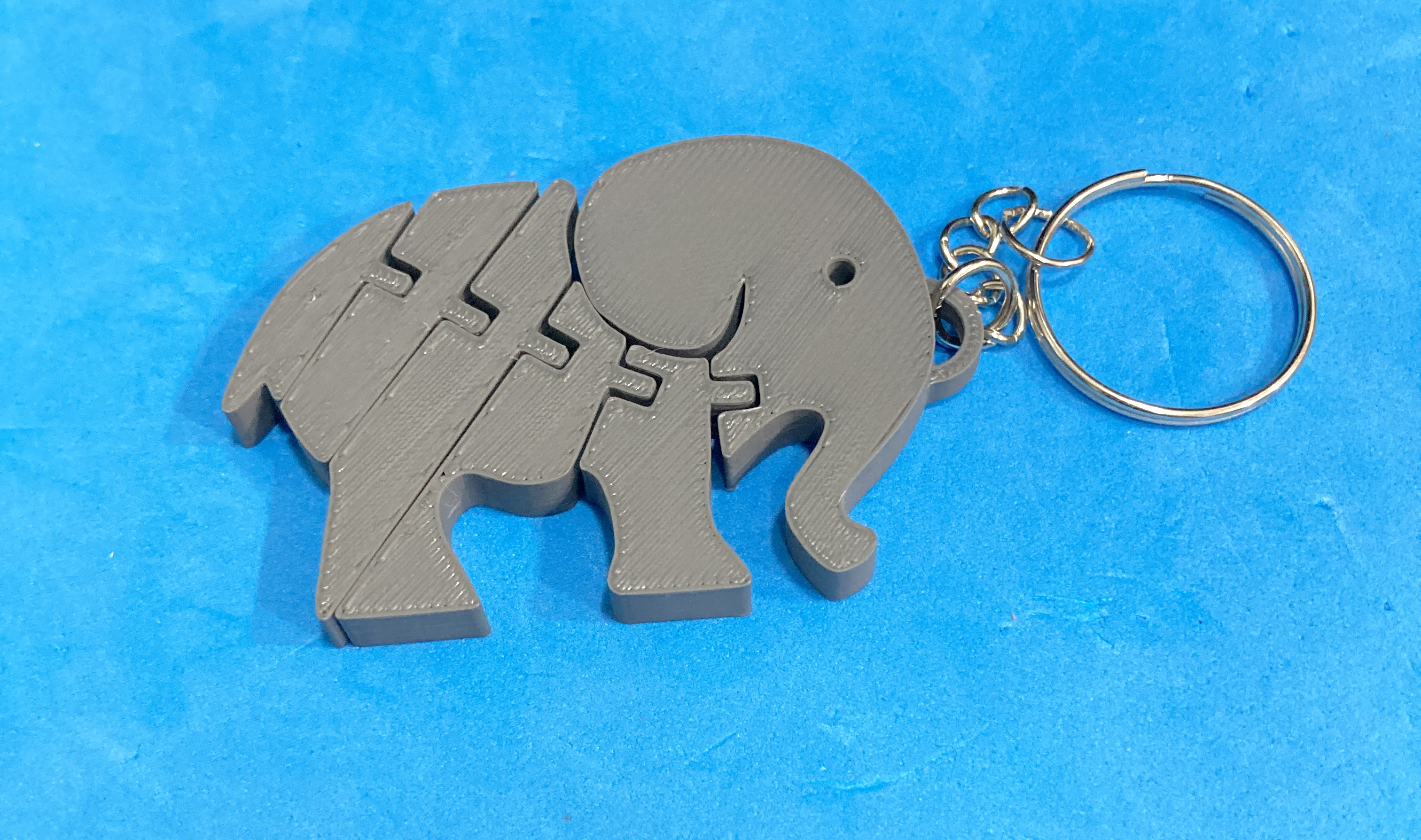 Articulated elephant keychain / Llavero elefante articulado