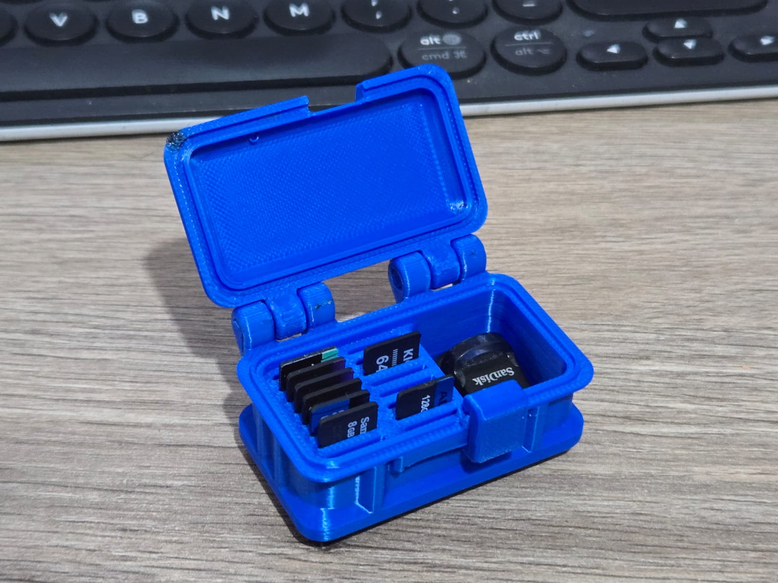 Miniatura 2 do modelo 3D Micro SD Box Case