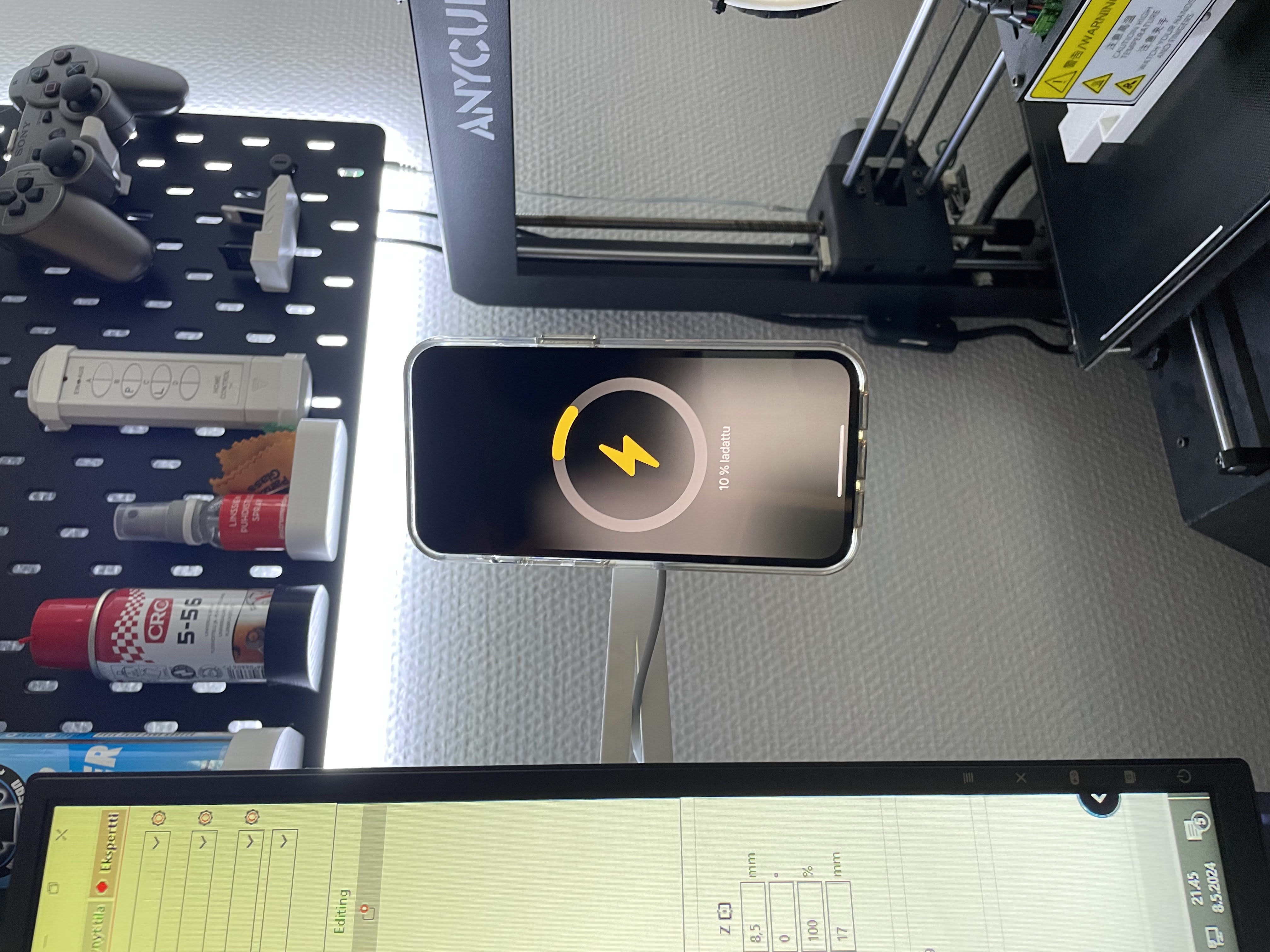 Balljointed Magsafe Monitor Holder