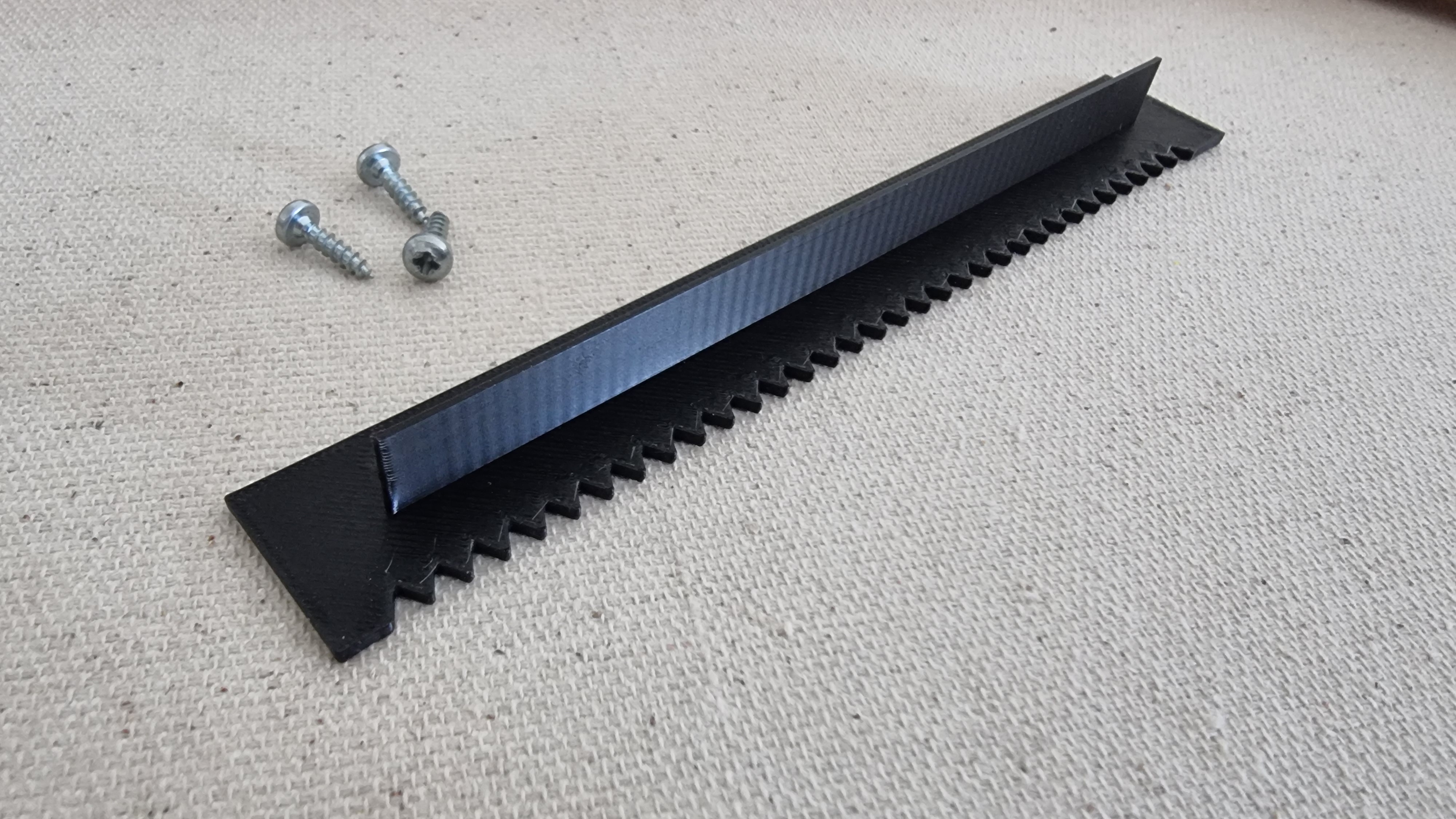 Adjustable Picture Frame Hanger for Large Paintings