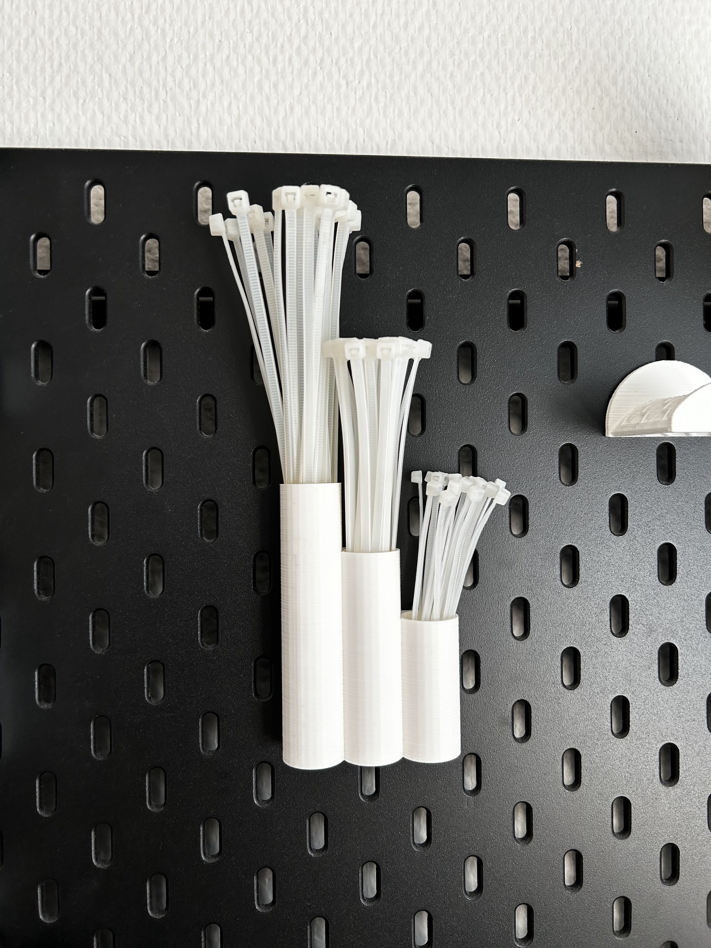 Ziptie Holder for IKEA Skådis