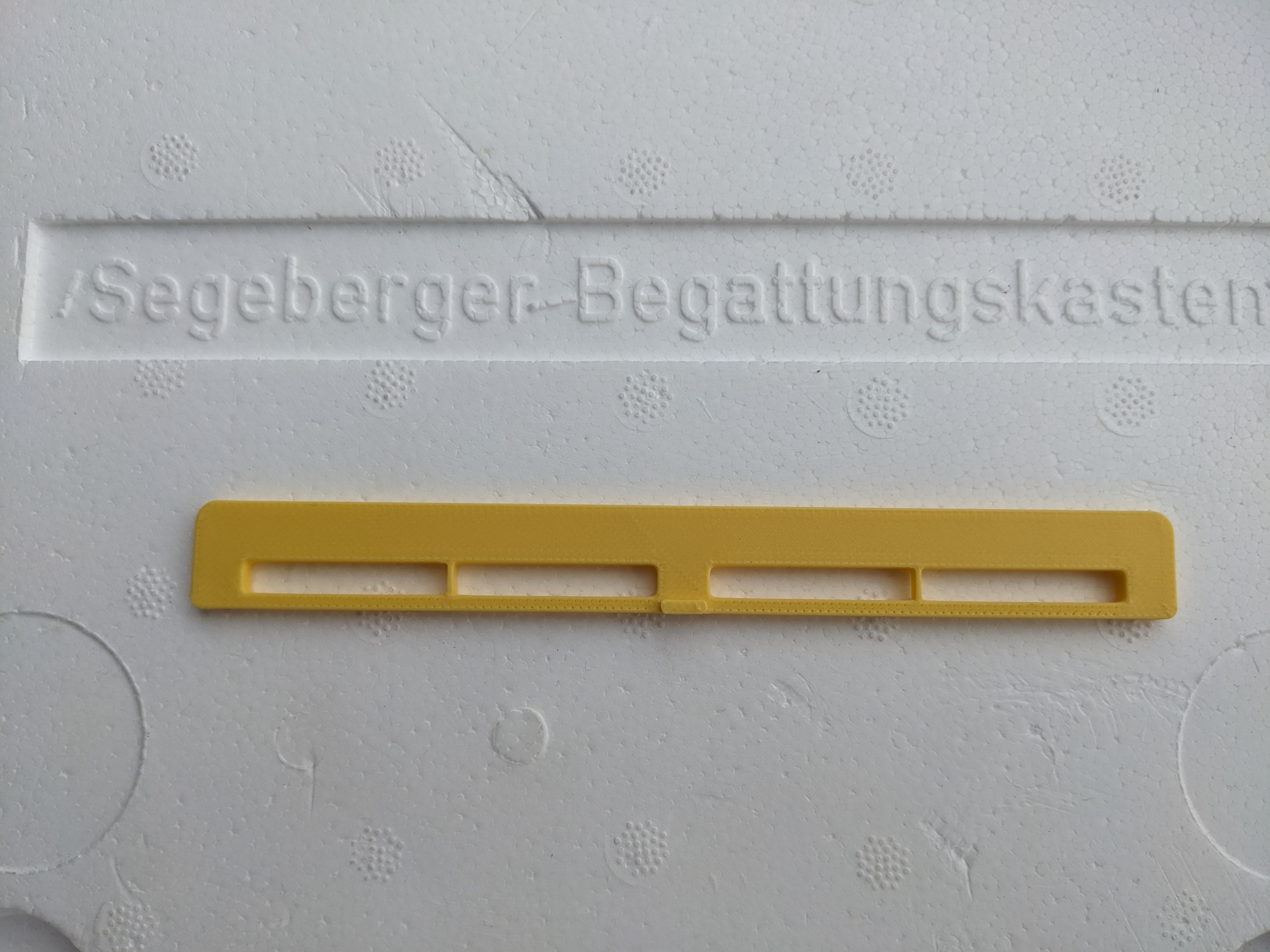 Bee queen excluder Segeberger mating hive