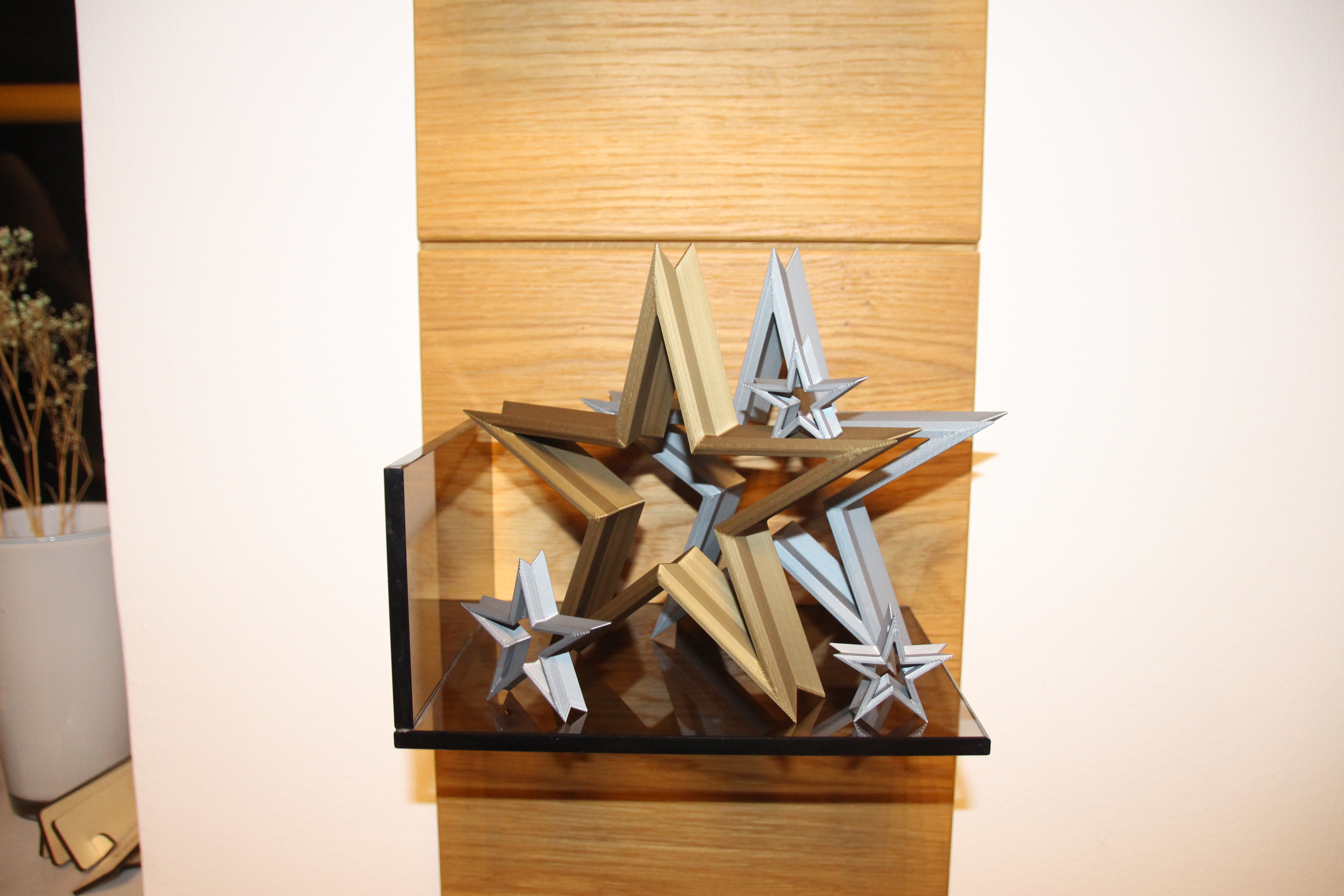 Stern für Dekoration oder Christbaumspitze