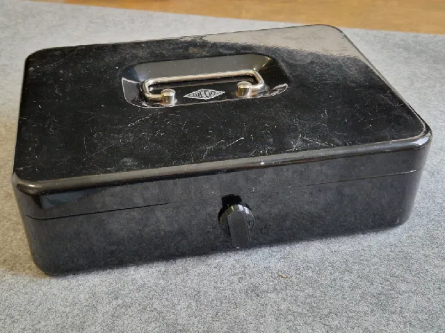 Latch for replacing lock on metal cash register