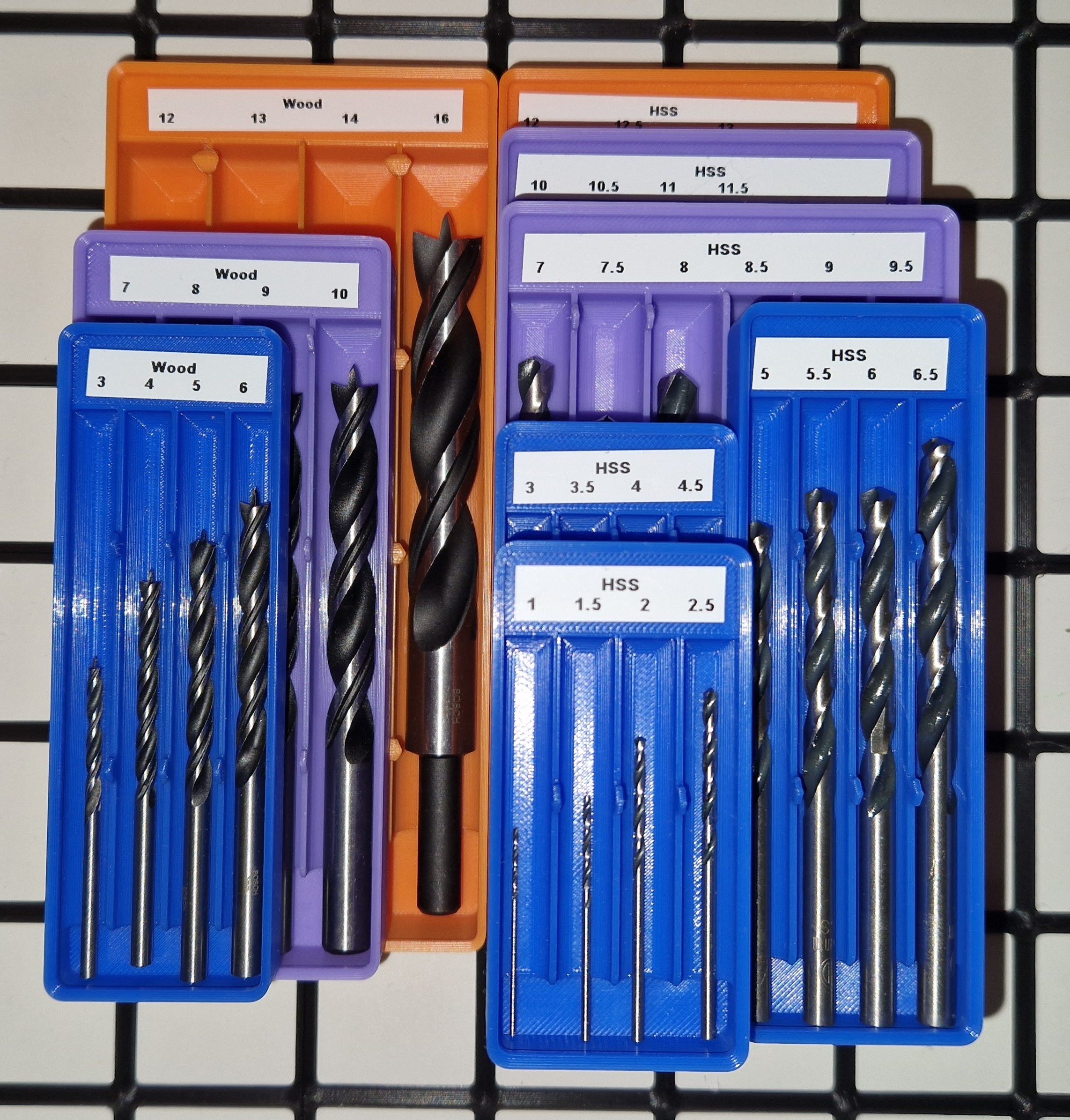 Stackable versatile gridfinity bins for drill bits of many sizes