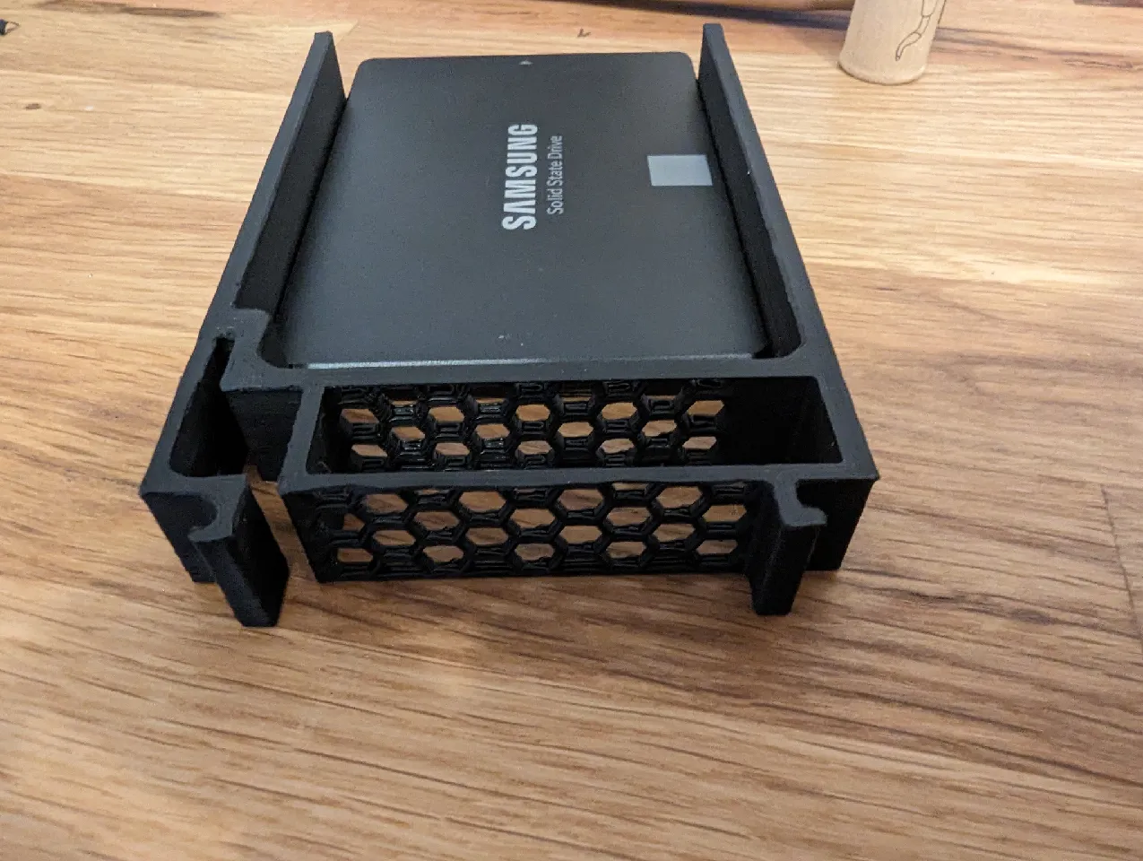 Fujitsu Primergy TX1320 M3 Server 2.5＂ Caddy Tray by Nidomiro