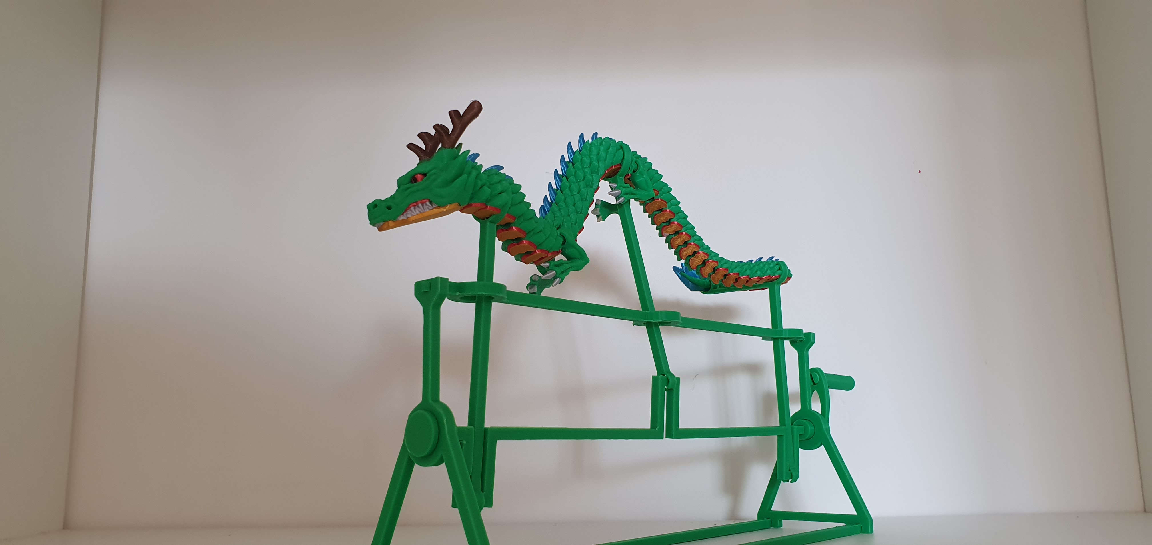 Articulated Dragon Motion Stand