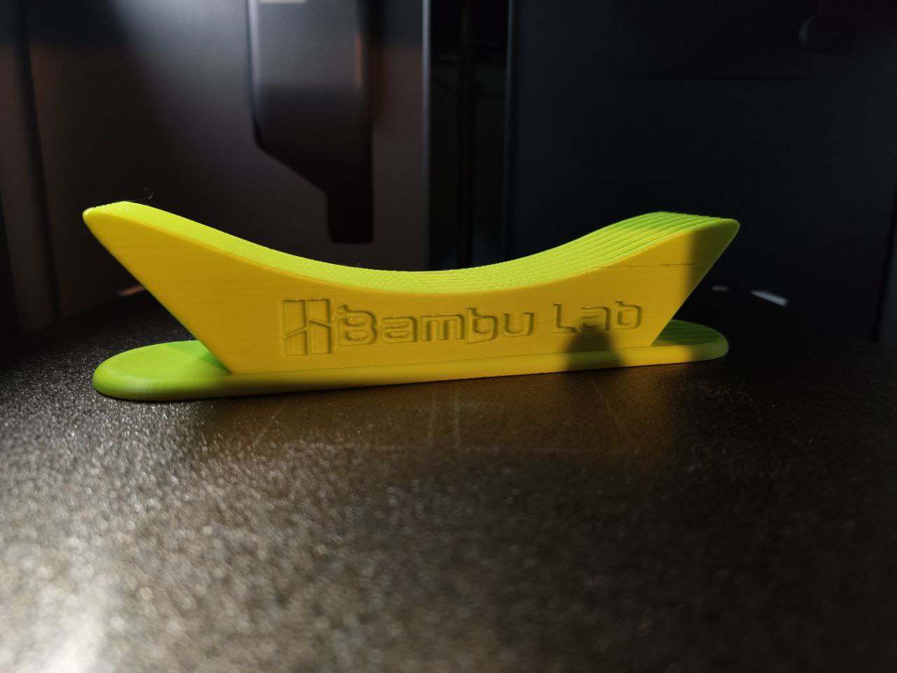Plate holder with bambulab logo