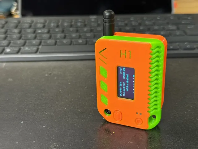Modified Front Panel for the H1 - Case for Heltec V3 by muzi.works
