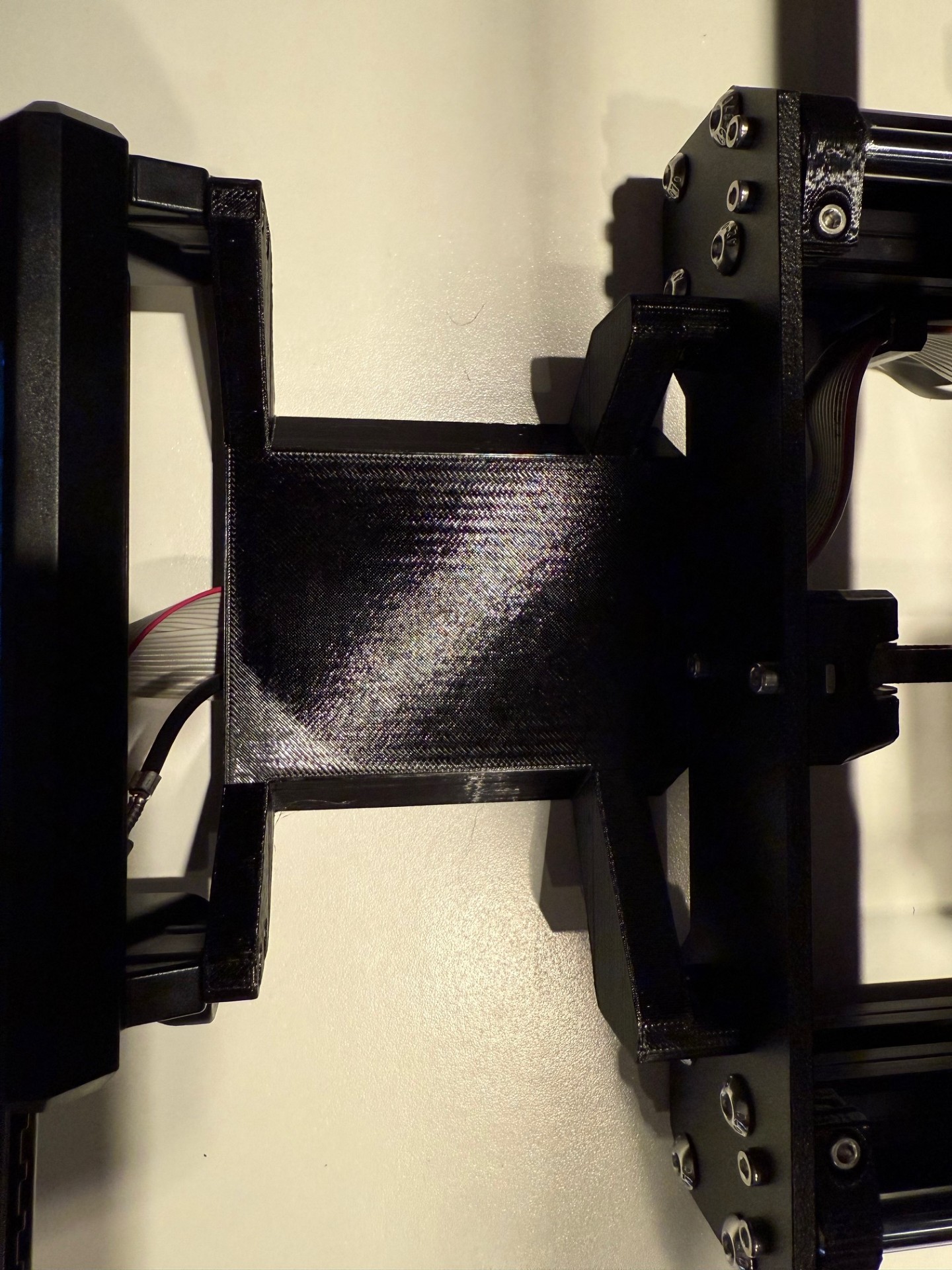 DELACK Skirt Disconnected LCD Support