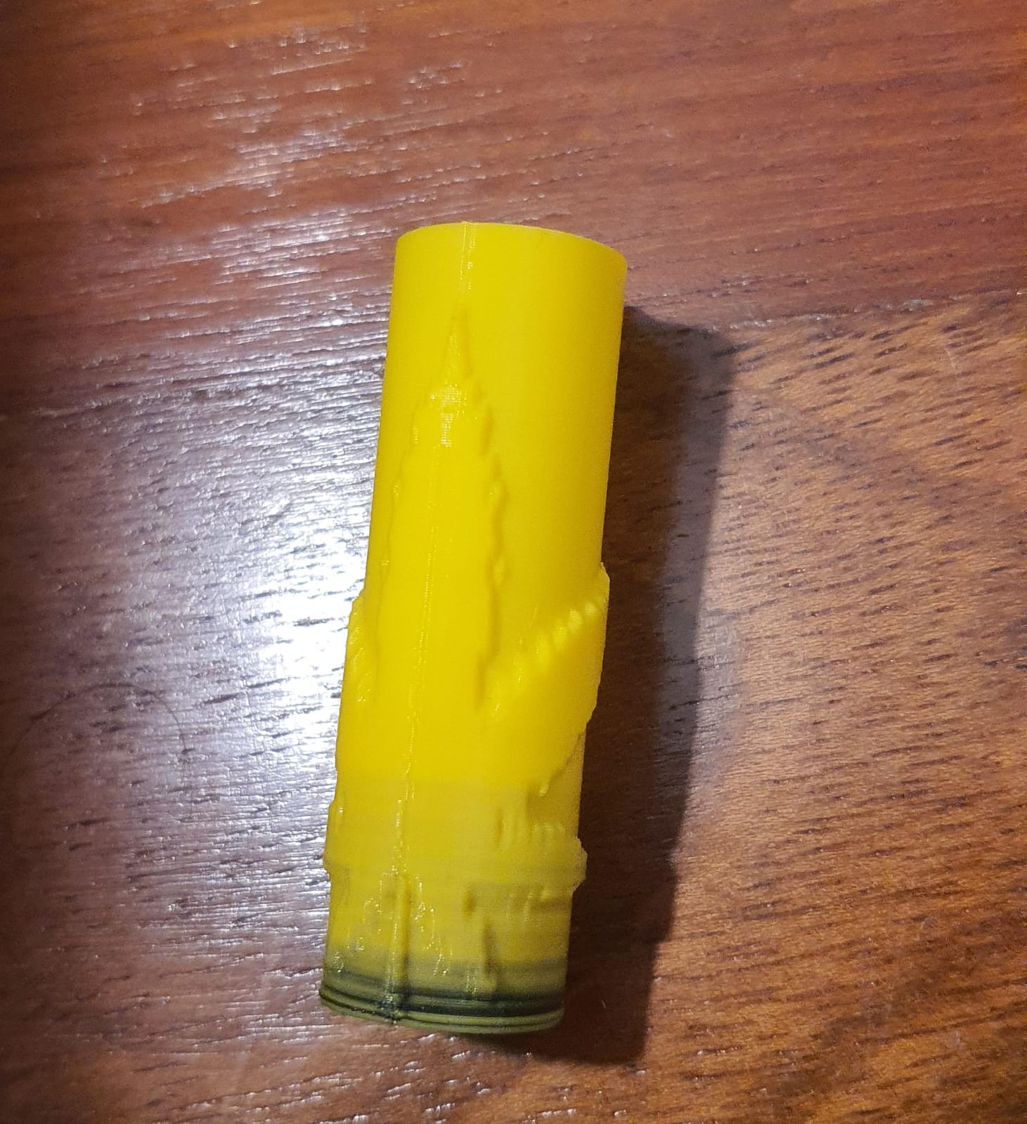 Clipper sleeve with weed leaf